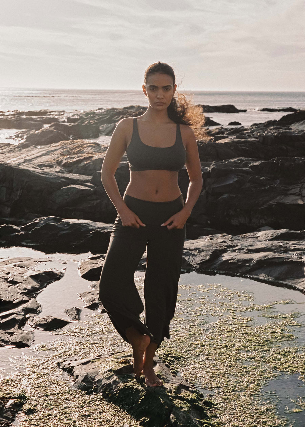 Jadele is wearing size XS. She is 169cm(5.5”) tall, Bust 81cm(31.5”), Waist 64cm(25.2”), Hips 94cm(37”) | Size XS