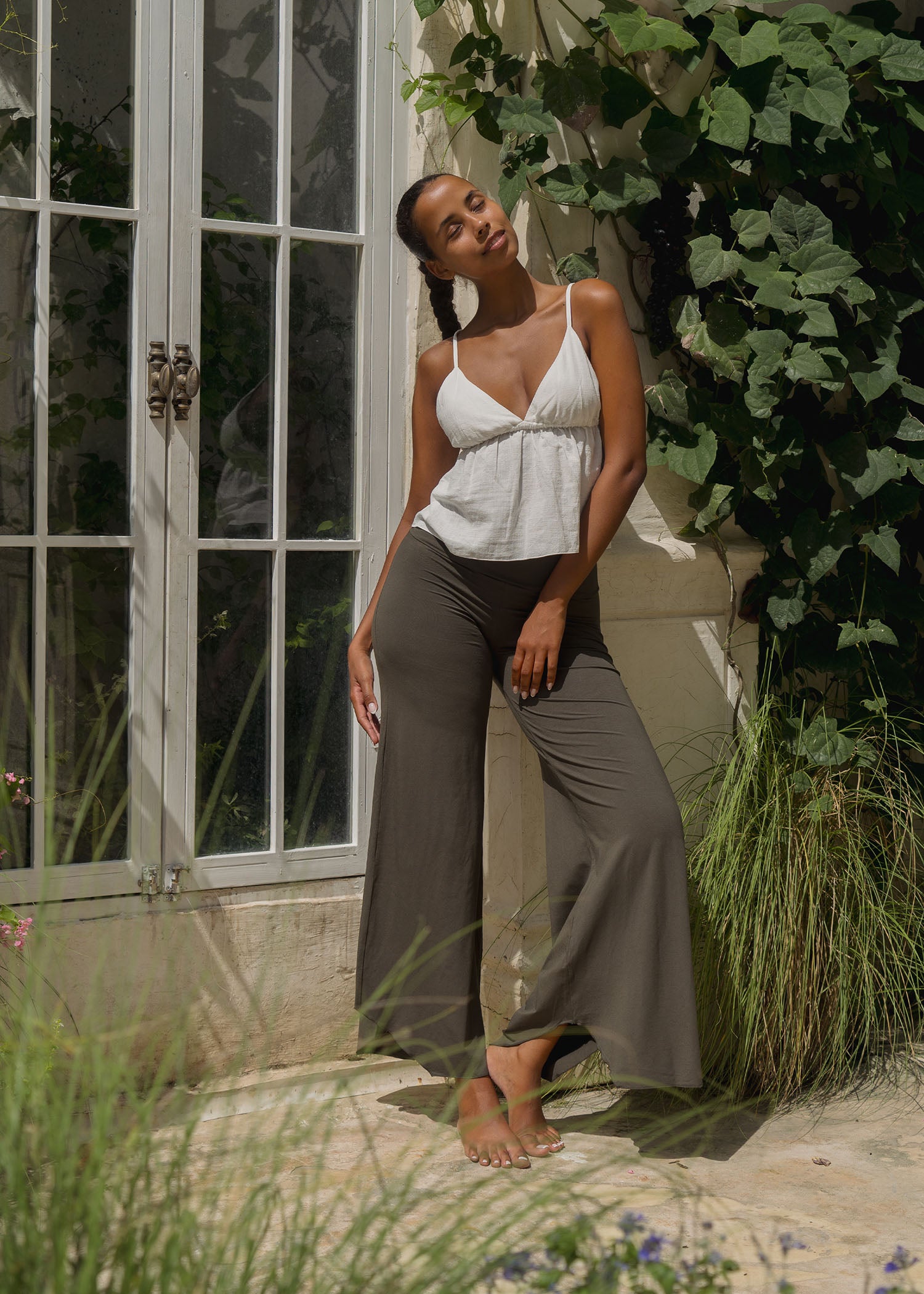 Melanie is wearing size L, Bust 82cm (32.3”), Waist 63cm (24.8”), Hips 105cm (41.3”), Height 177cm (5.8”) | Size L