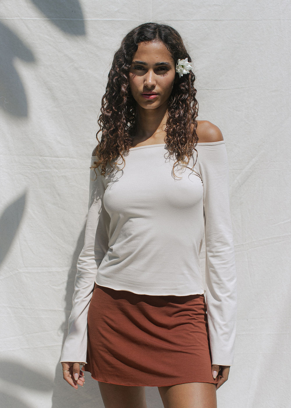 Nissia is wearing size XS/S. Height 172cm (5.6”), Bust 85cm (33.4”), Waist 61cm (24”), Hips 89cm (35”) | Size XS/S