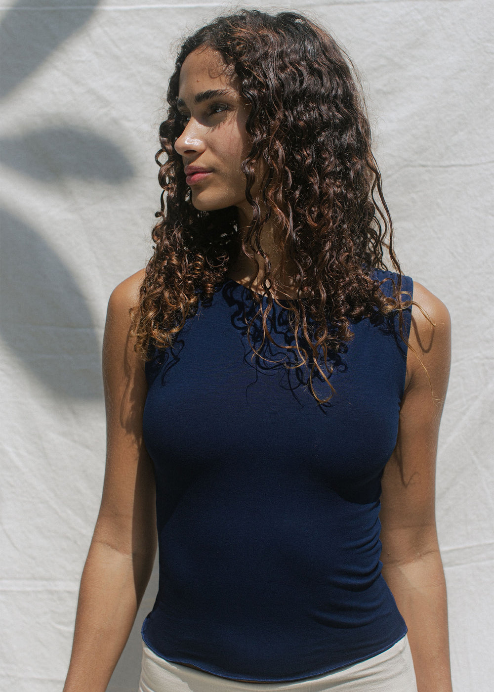 Nissia is wearing size XS/S. Height 172cm (5.6”), Bust 85cm (33.4”), Waist 61cm (24”), Hips 89cm (35”) | Size XS/S