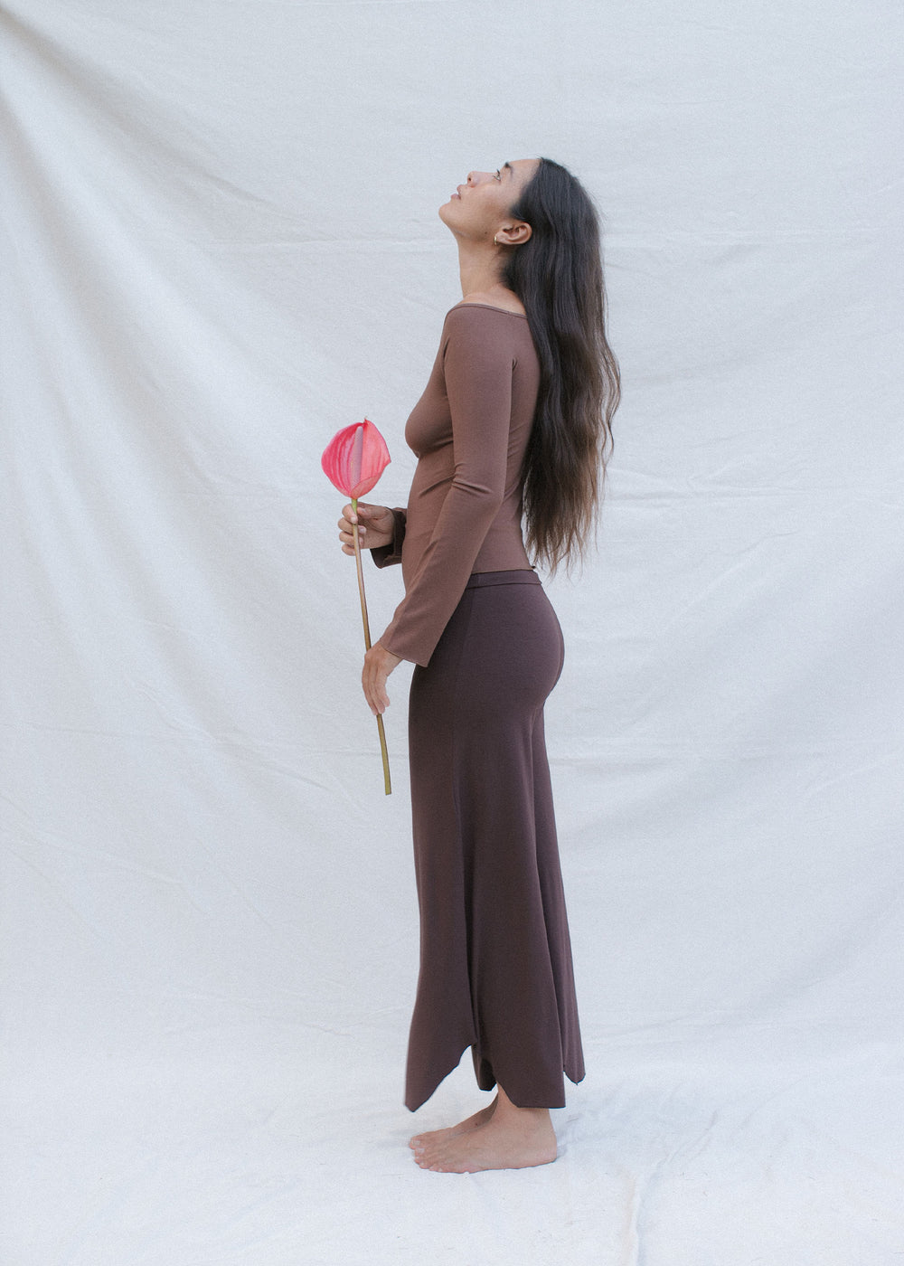 Eva wears size M. Height 174cm (5.7”), Bust 83cm (32.7”), Waist 69cm (27.2”), Hips 96cm (37.8”) | Size M