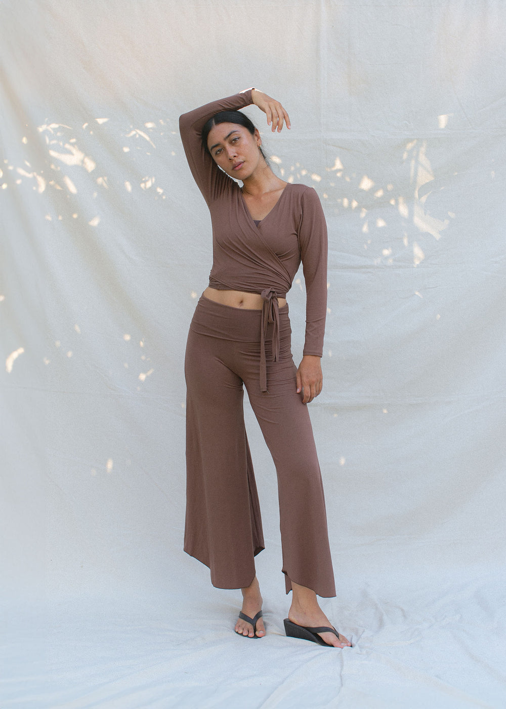 Eva wears size M. Height 174cm (5.7”), Bust 83cm (32.7”), Waist 69cm (27.2”), Hips 96cm (37.8”) | Size M