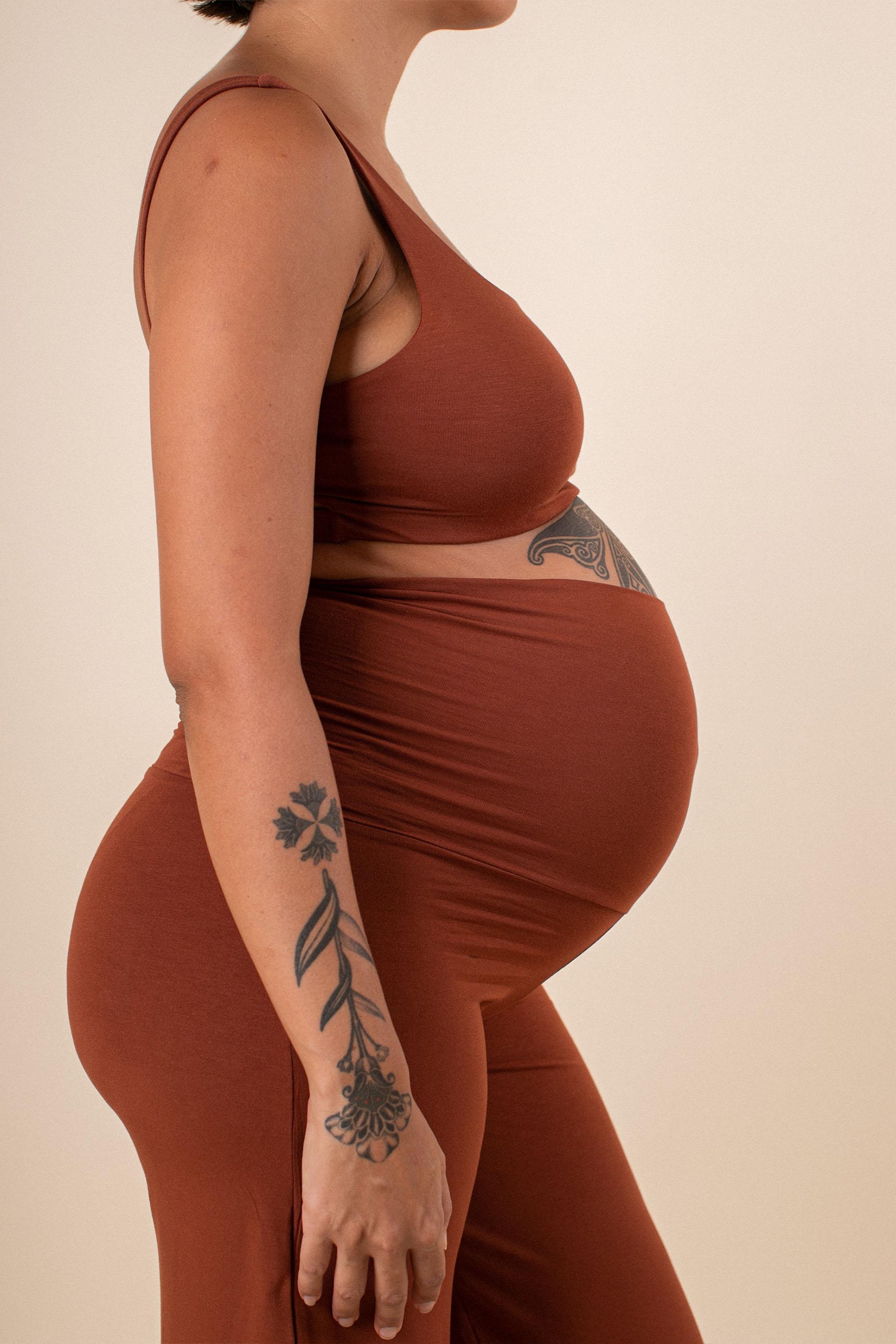  Kelly is wearing size L. Height 168cm (5'5) Waist 62cm (24"), Hips 91cm (36") | Size L