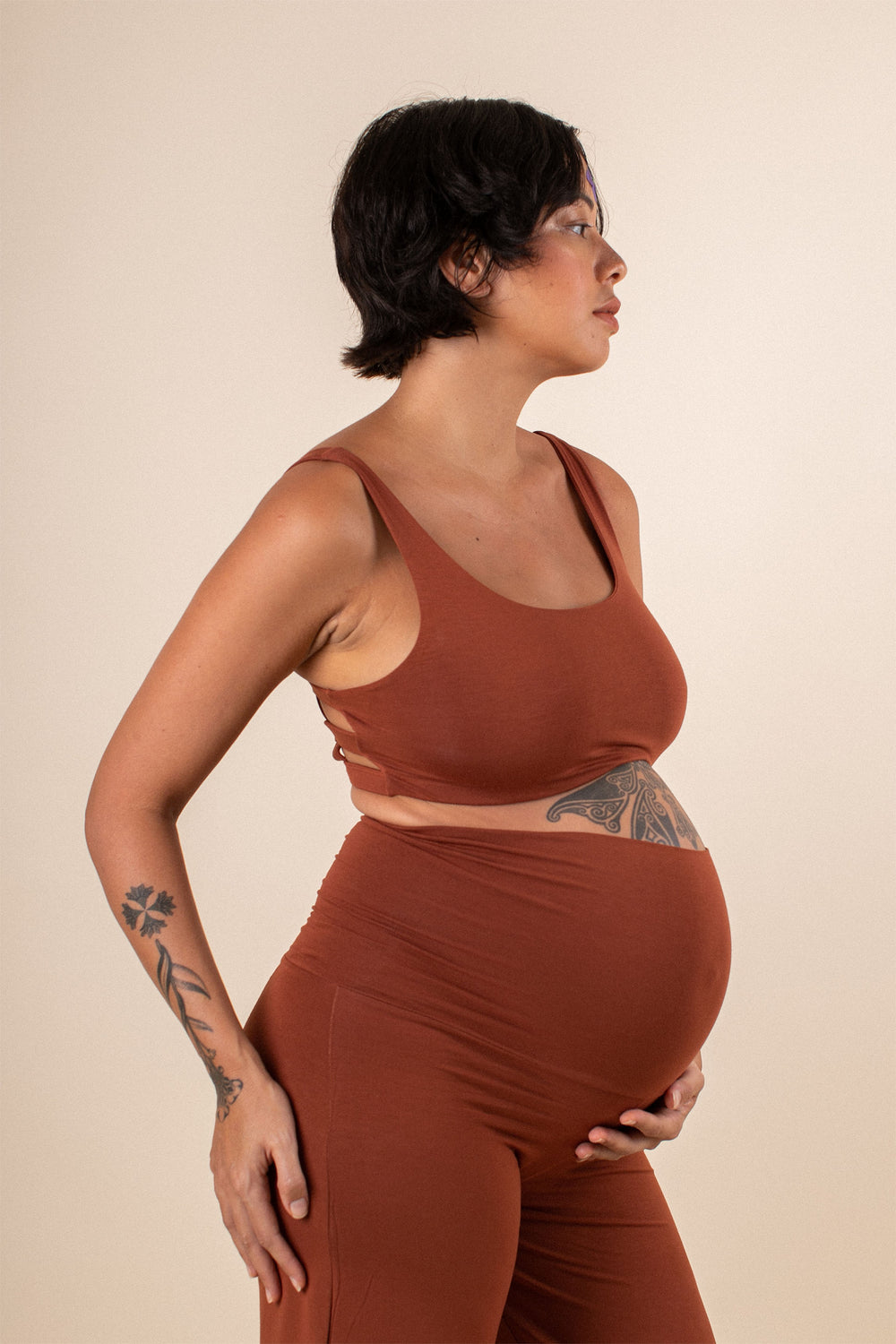  Kelly is wearing size L. Height 168cm (5'5) Waist 62cm (24"), Hips 91cm (36") | Size L