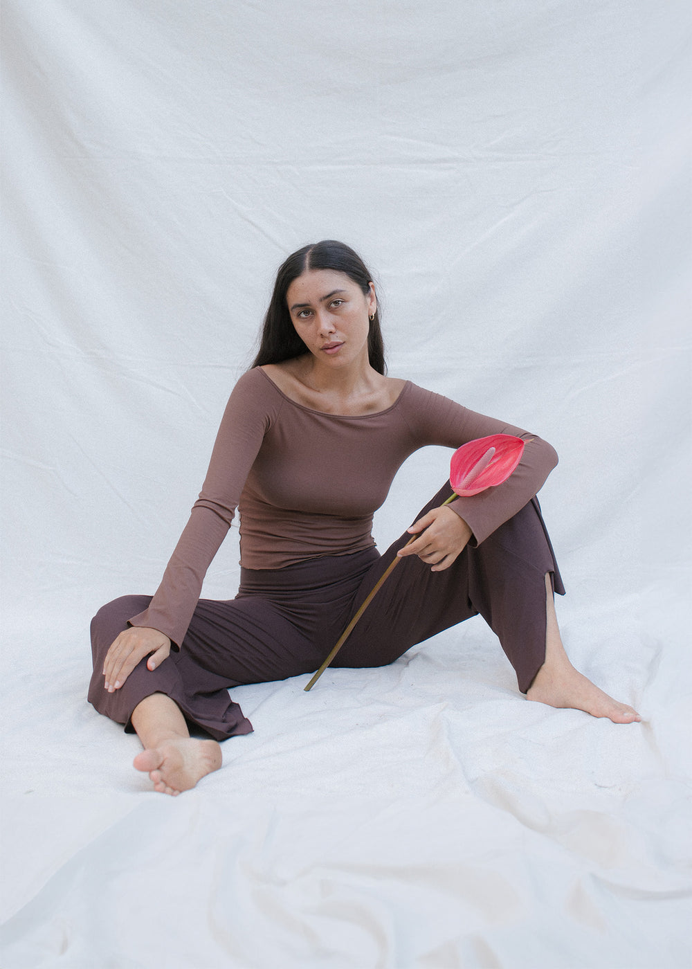 Eva wears size M/L. Height 174cm (5.7”), Bust 83cm (32.7”), Waist 69cm (27.2”), Hips 96cm (37.8”) | Size M/L