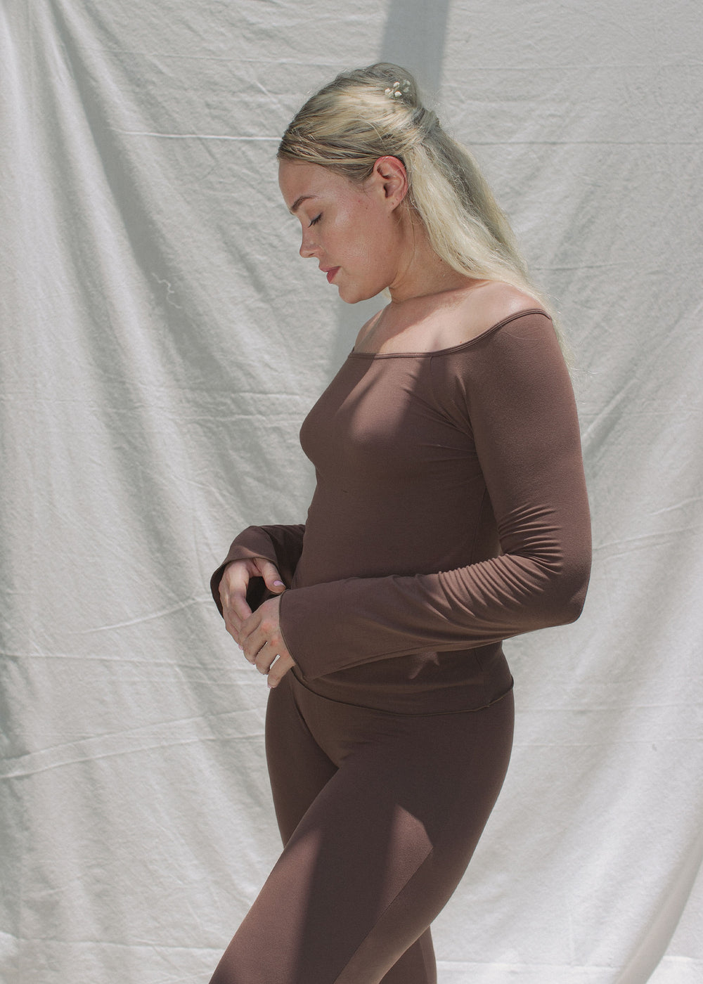 Rachel is wearing size XL/XXL. Height 178cm (5.8”), Bust 95cm (37.4”), Waist 76cm (29.9”), Hips 110cm (43.3”) | Size XL/XXL