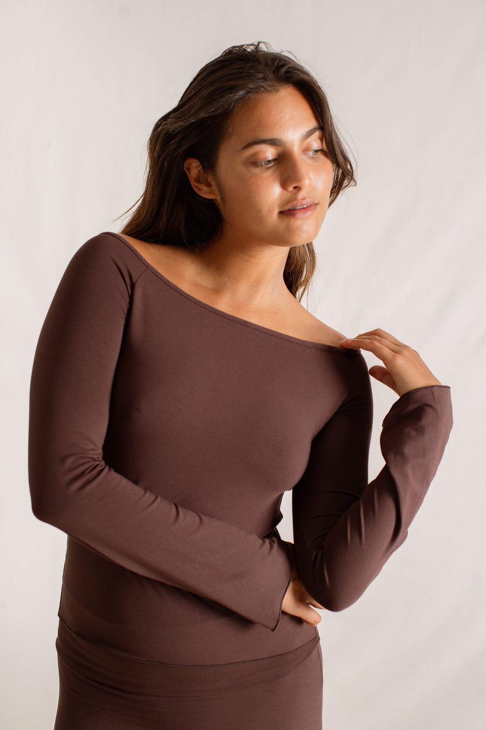 Haley is wearing size XS/S. Bust 87cm (34.25”), Waist 63cm (24.8”), Hips 92cm (36.22”), Height 172cm (5.6”) | Size XS/S