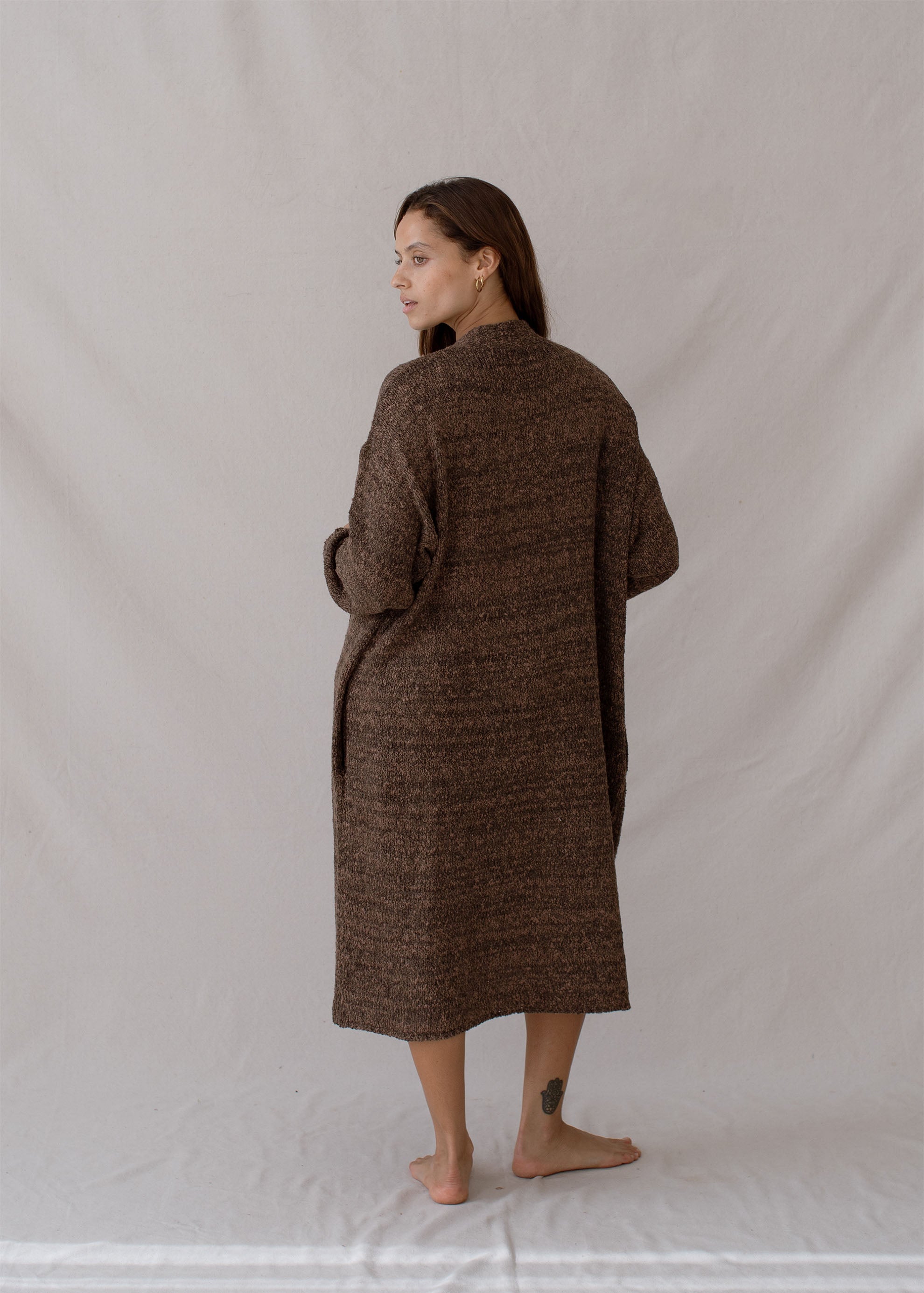 Amber usually wears size XS/S. Height 160cm (5.2”), Bust 83cm (32.7”), Waist 72cm (28.3”), Hips 87cm (34.2”) | One Size