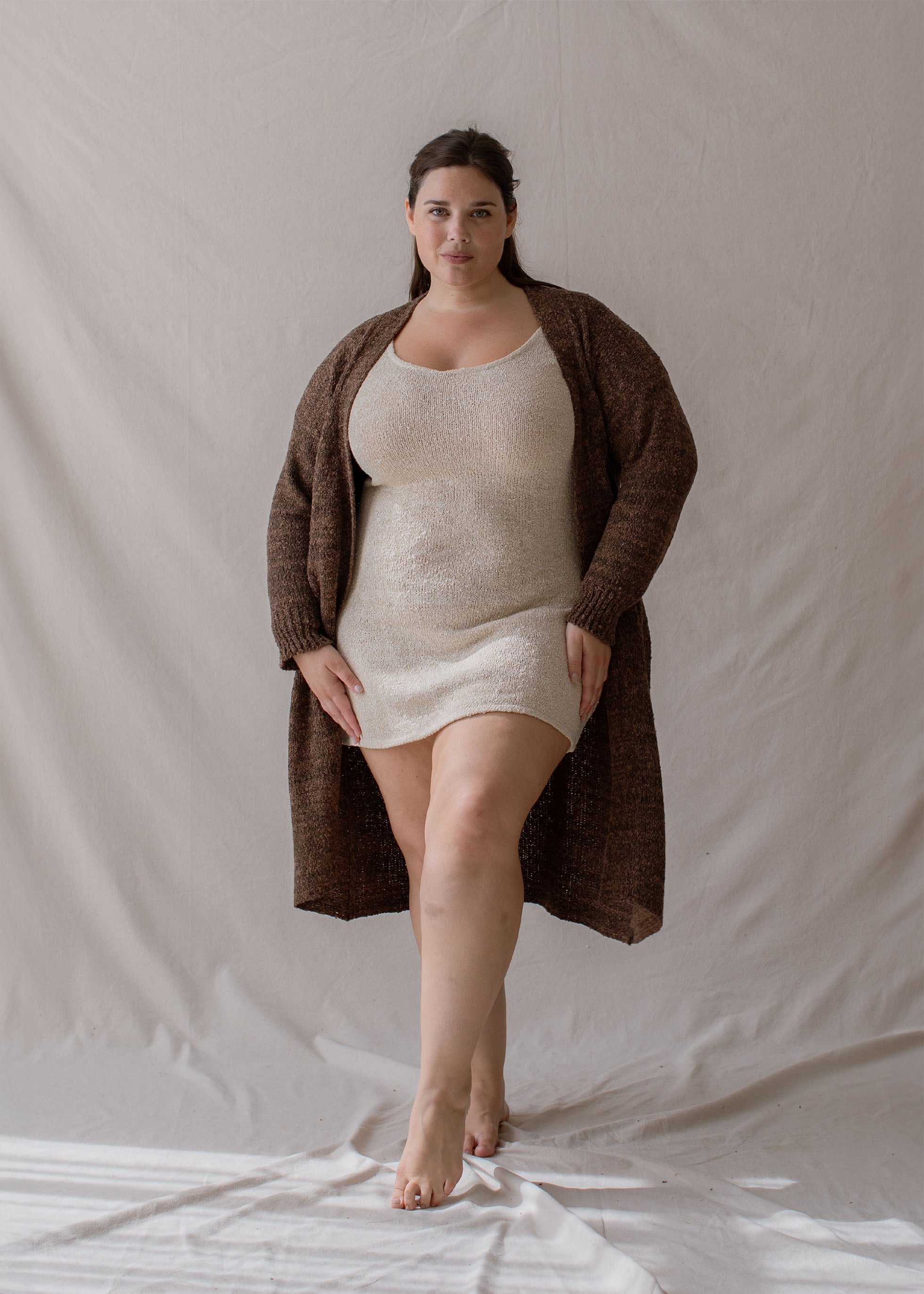 Michelle usually wears XL/XXL. She is Bust 115cm (45.3”), Waist 93 (36.6”), Hips 123cm (48.4”), Height 168cm (5.5”)  | One Size