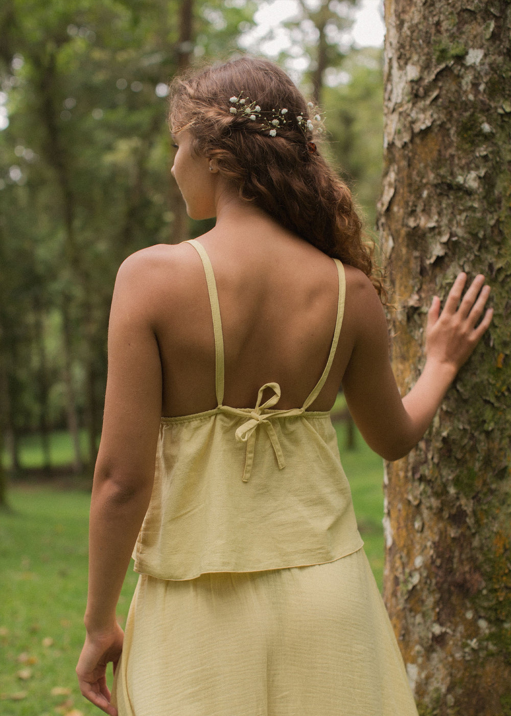 Lucy is wearing size XS/S. Bust: 83cm (32.6”), Waist: 57cm(22.4”), Height 170cm(5.6”). | Size XS/S