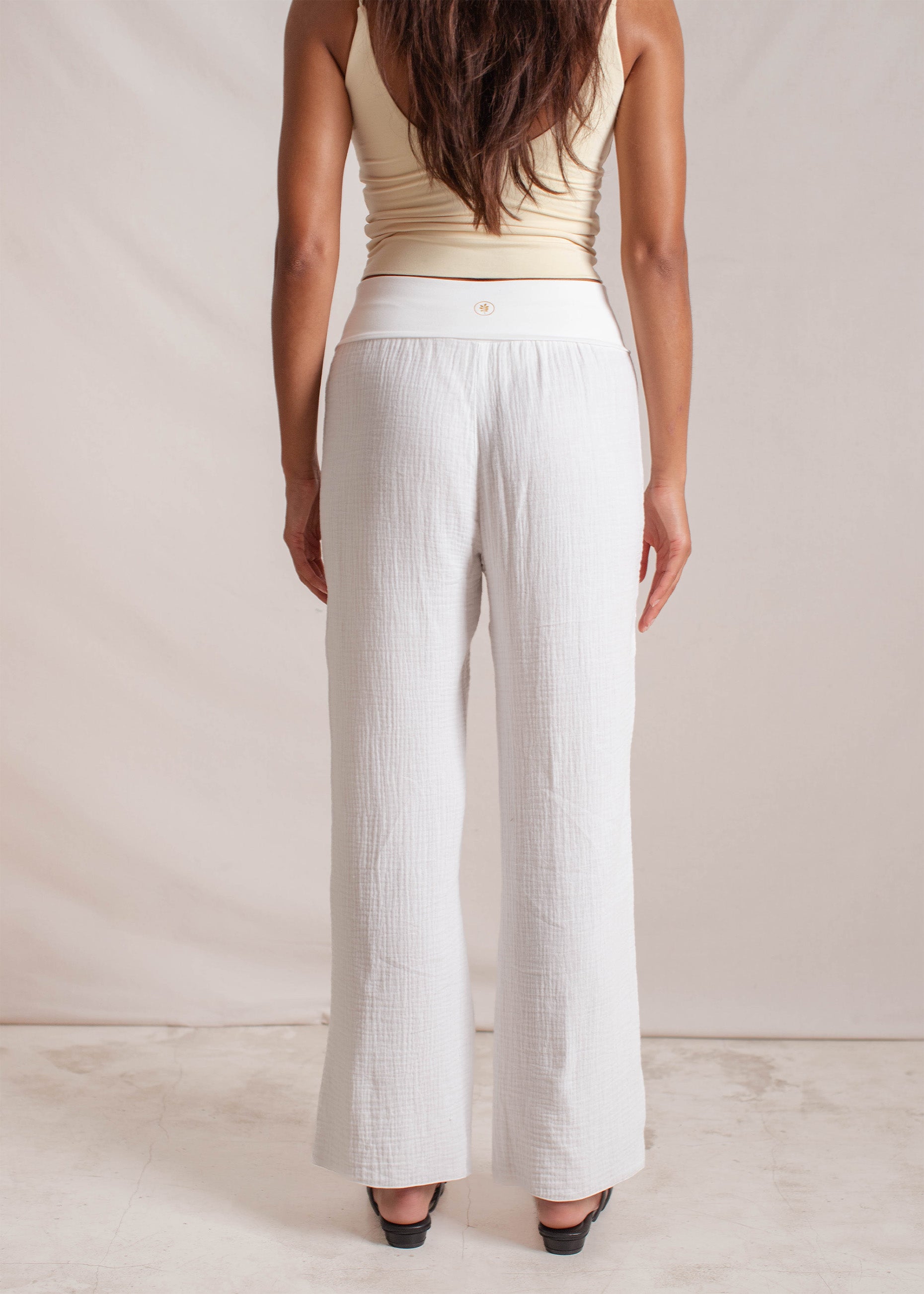 Tara is wearing size S, Bust 86cm (33.8”), Waist 60cm (23.6”), Hips 89cm (35”),  Height 175cm (5.7”) | Size S