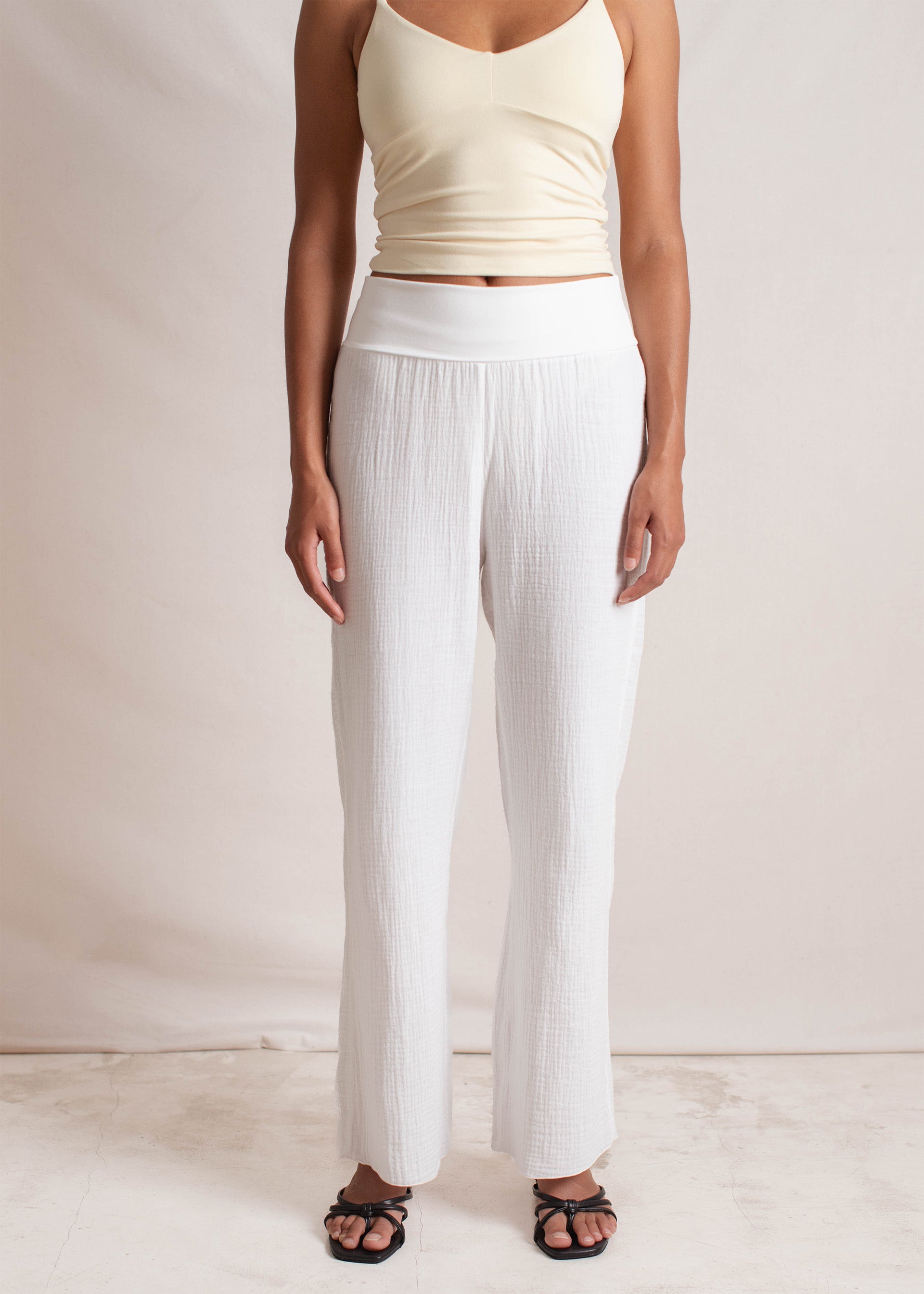 Tara is wearing size S, Bust 86cm (33.8”), Waist 60cm (23.6”), Hips 89cm (35”),  Height 175cm (5.7”) | Size S