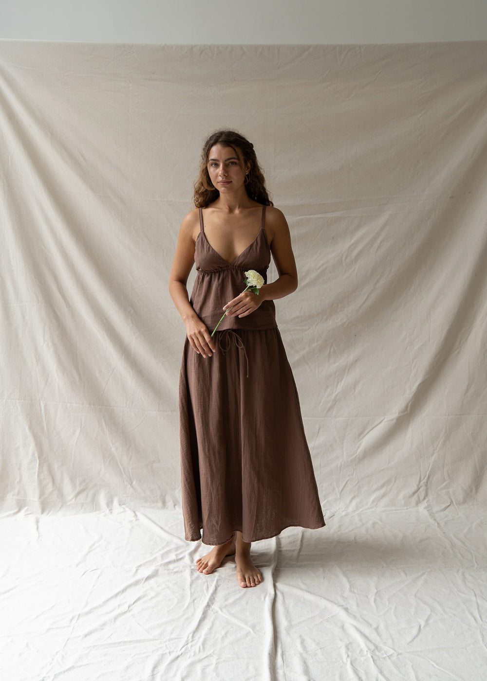 Lucy is wearing size XS/S. Waist: 57cm(22.4”), Hips: 96cm(37.8”), Height 170cm(5.6”). | Size XS/S