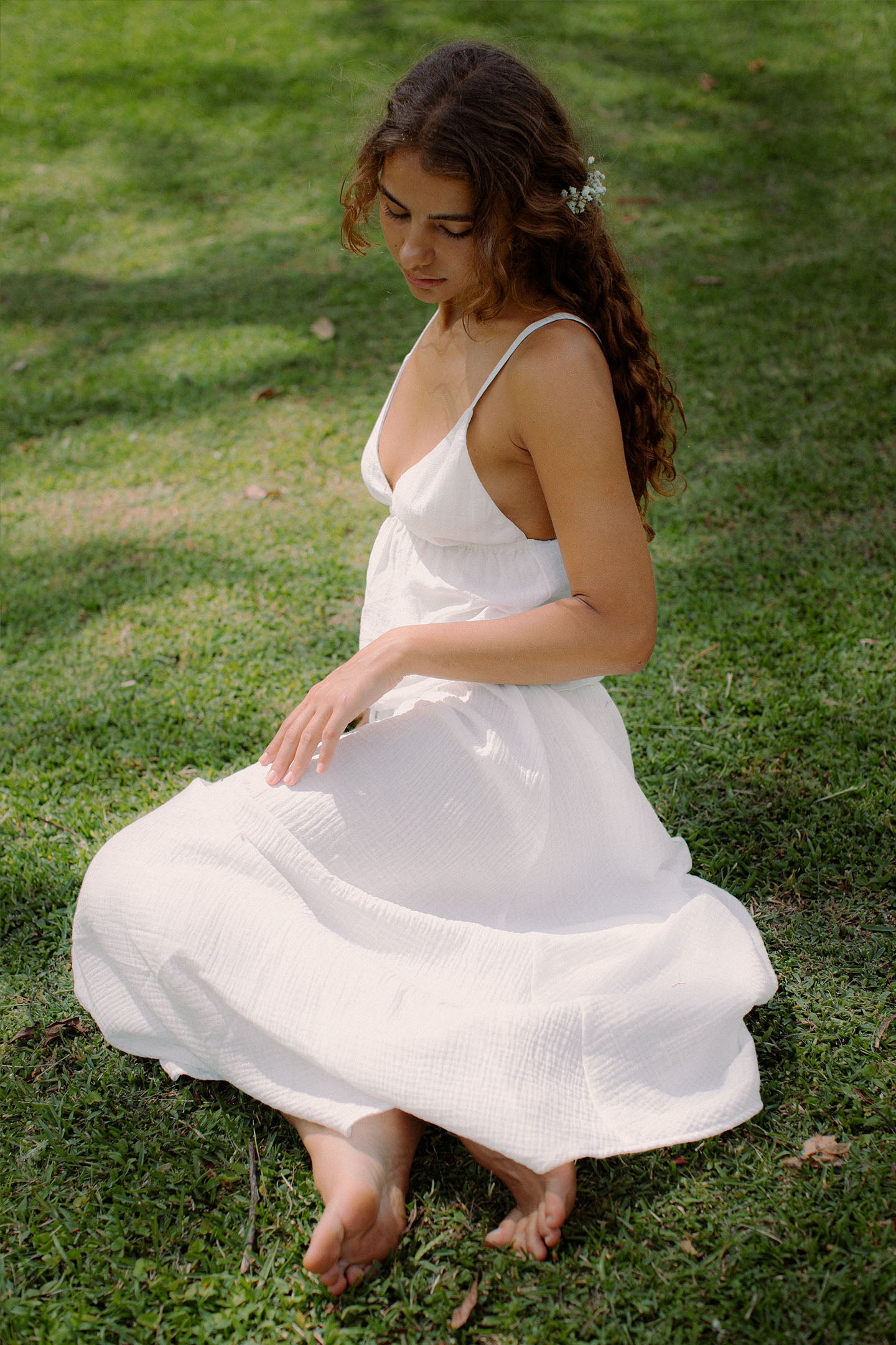 Lucy is wearing size XS/S. Waist: 57cm(22.4”), Hips: 96cm(37.8”), Height 170cm(5.6”) | Size XS/S