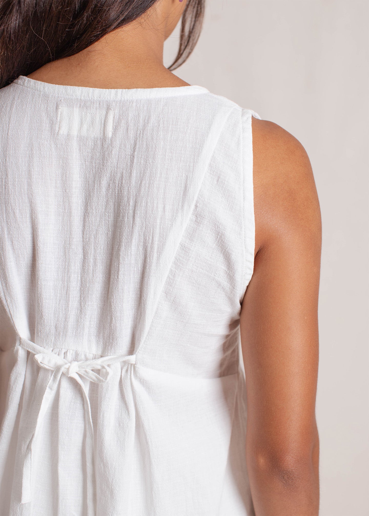 Tara is wearing size XS/S, Bust 86cm (33.8”), Waist 60cm (23.6”), Hips 89cm (35”),  Height 175cm (5.7”). | Size XS/S