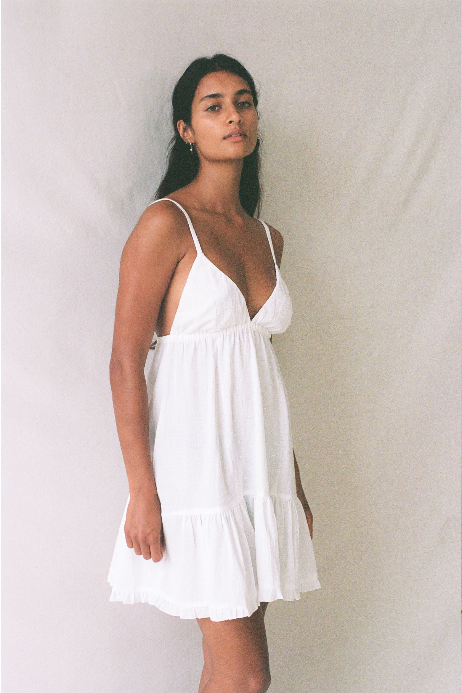 Tara is wearing size XS/S, Bust 86cm (33.8”), Waist 60cm (23.6”), Hips 89cm (35”),  Height 175cm (5.7”) | Size XS/S