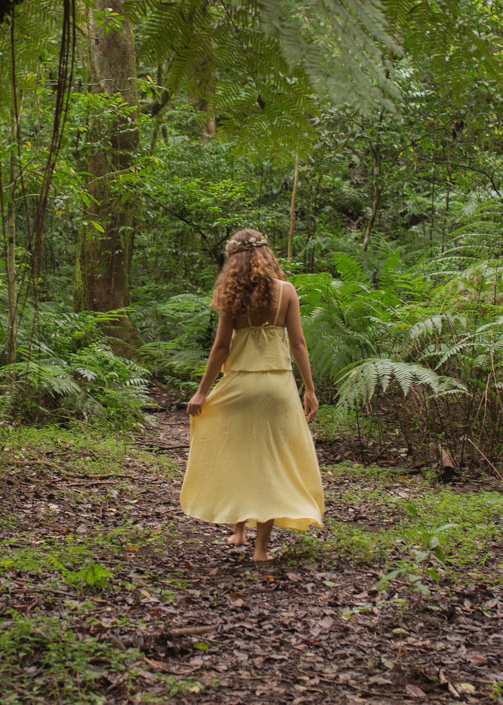 Lucy is wearing size XS/S. Waist: 57cm(22.4”), Hips: 96cm(37.8”), Height 170cm(5.6”). | Size XS/S