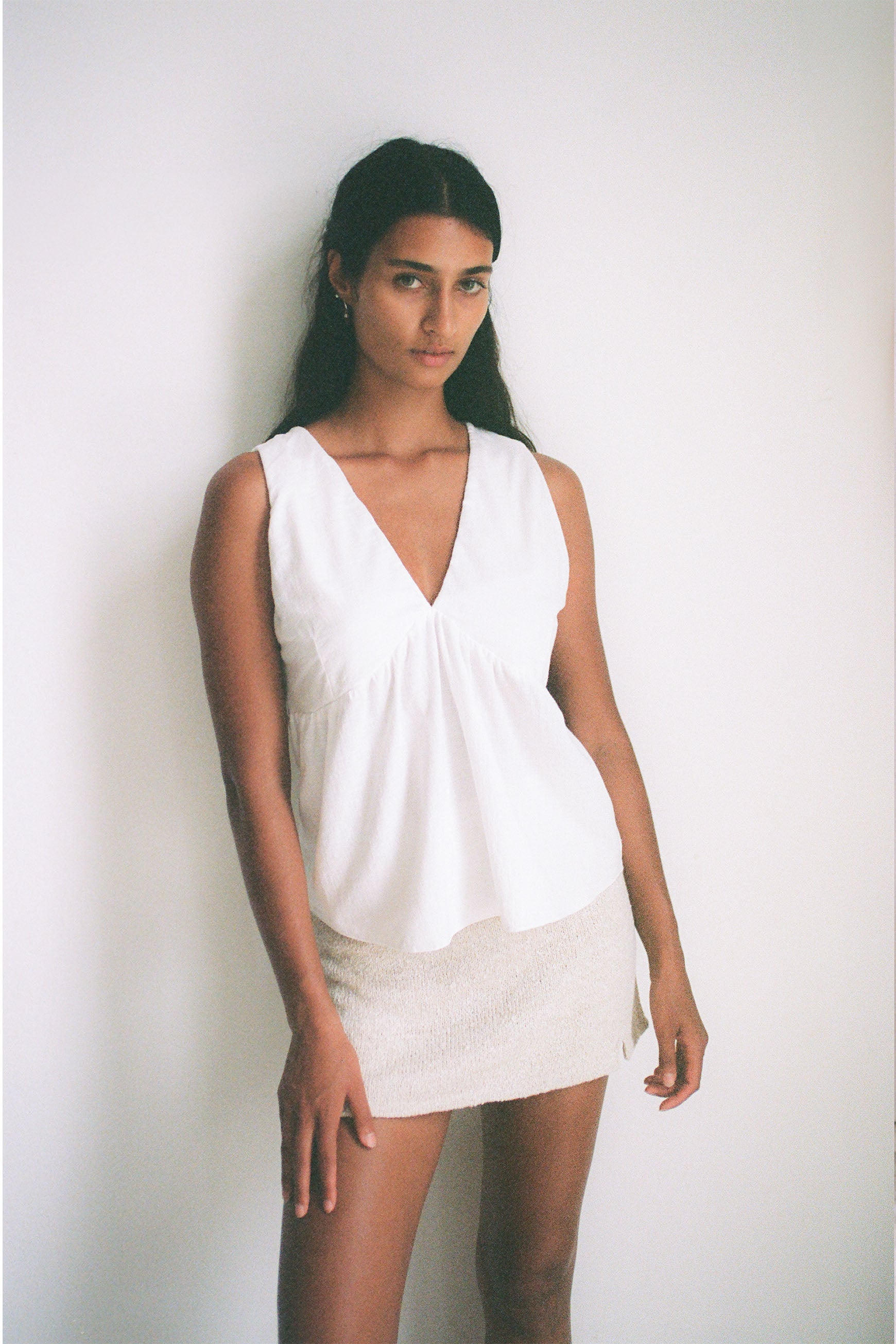 Tara is wearing size XS/S, Bust 86cm (33.8”), Waist 60cm (23.6”), Hips 89cm (35”),  Height 175cm (5.7”). | Size XS/S