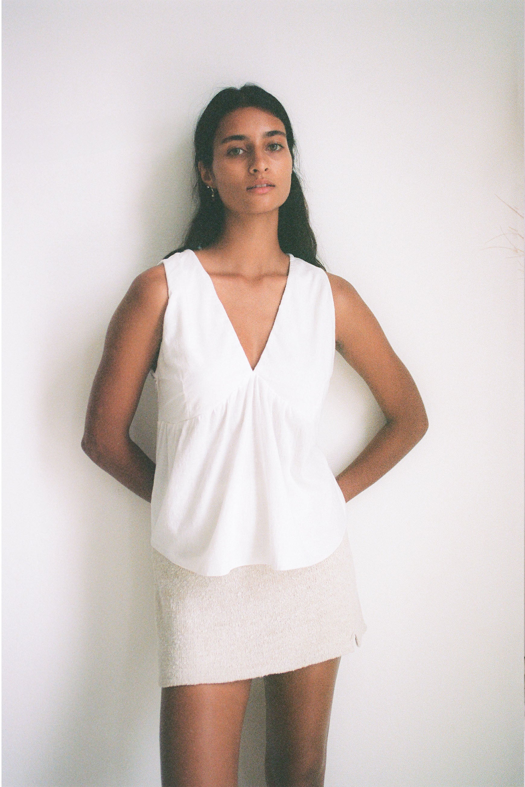 Tara is wearing size XS/S, Bust 86cm (33.8”), Waist 60cm (23.6”), Hips 89cm (35”),  Height 175cm (5.7”). | Size XS/S