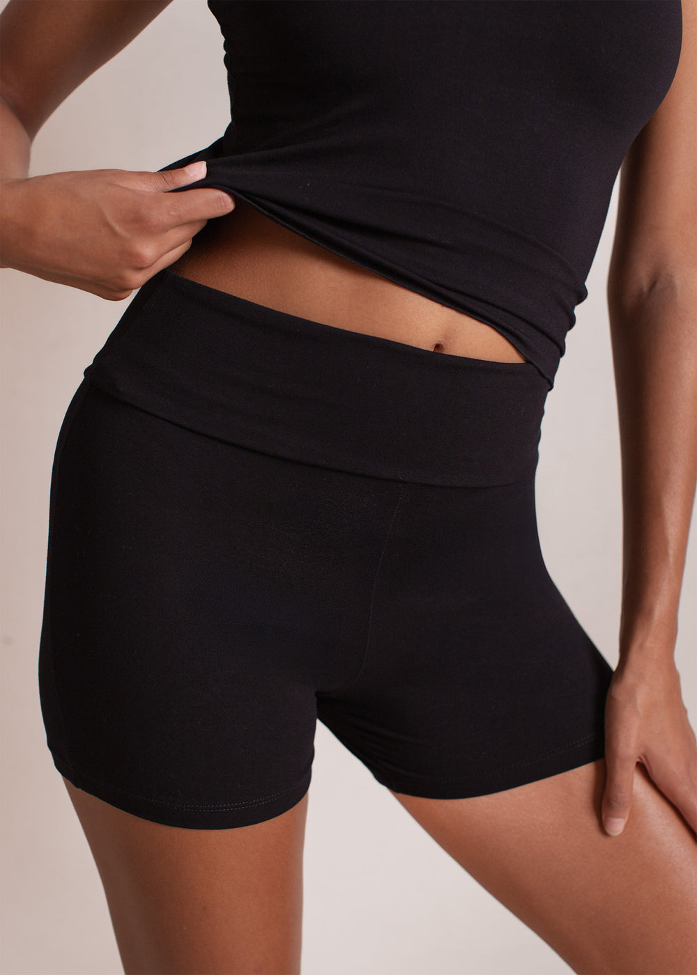 Tara is wearing size XS. Bust 86cm (33.8”), Waist 60cm (23.6”), Hips 89cm (35”),  Height 175cm (5.7”) | Size XS