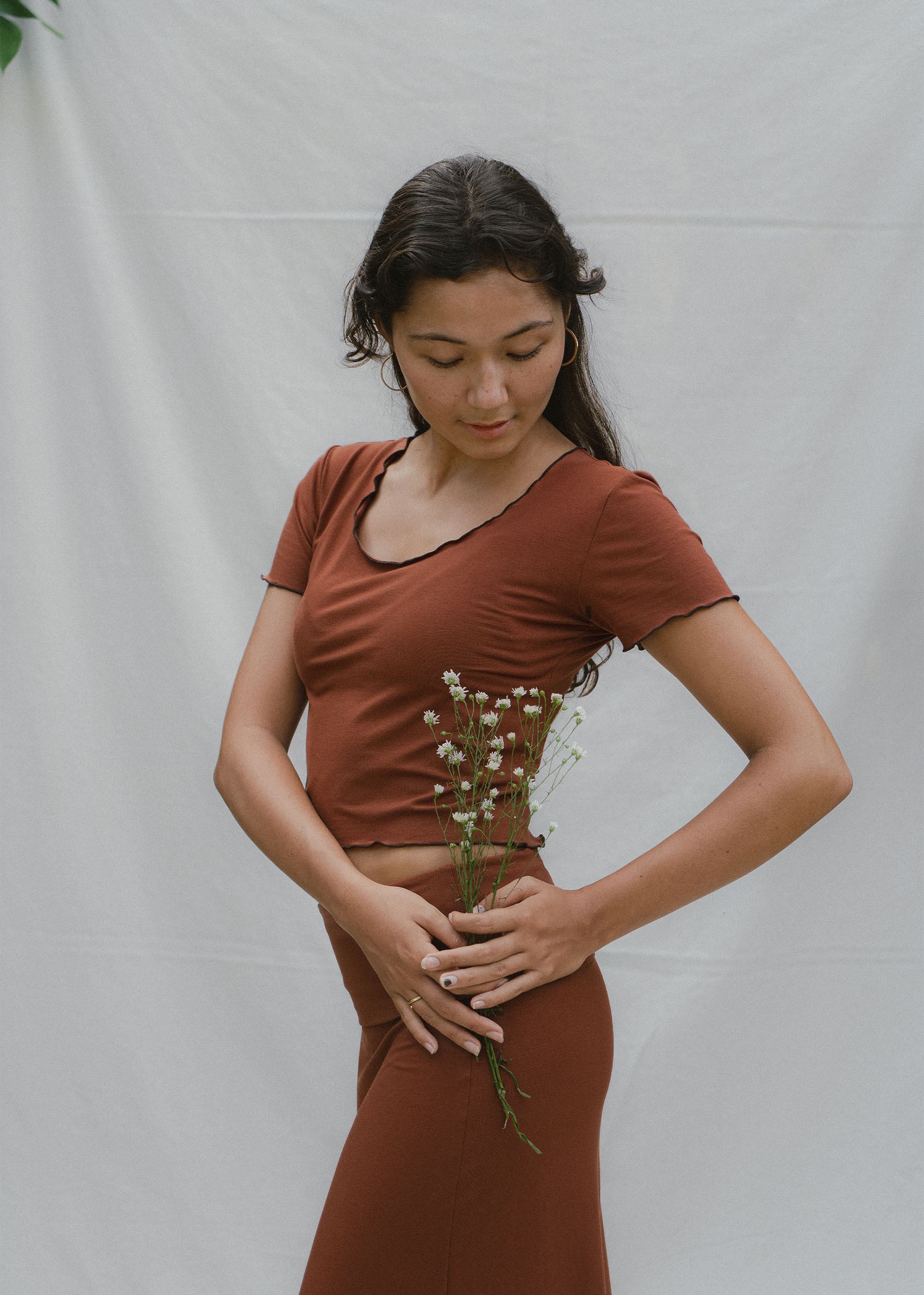 Yuki wears size XS/S. She is 163 cm (5.3”) tall, Bust 85cm(33.6”), Waist 69cm(27.2”). | Size XS/S