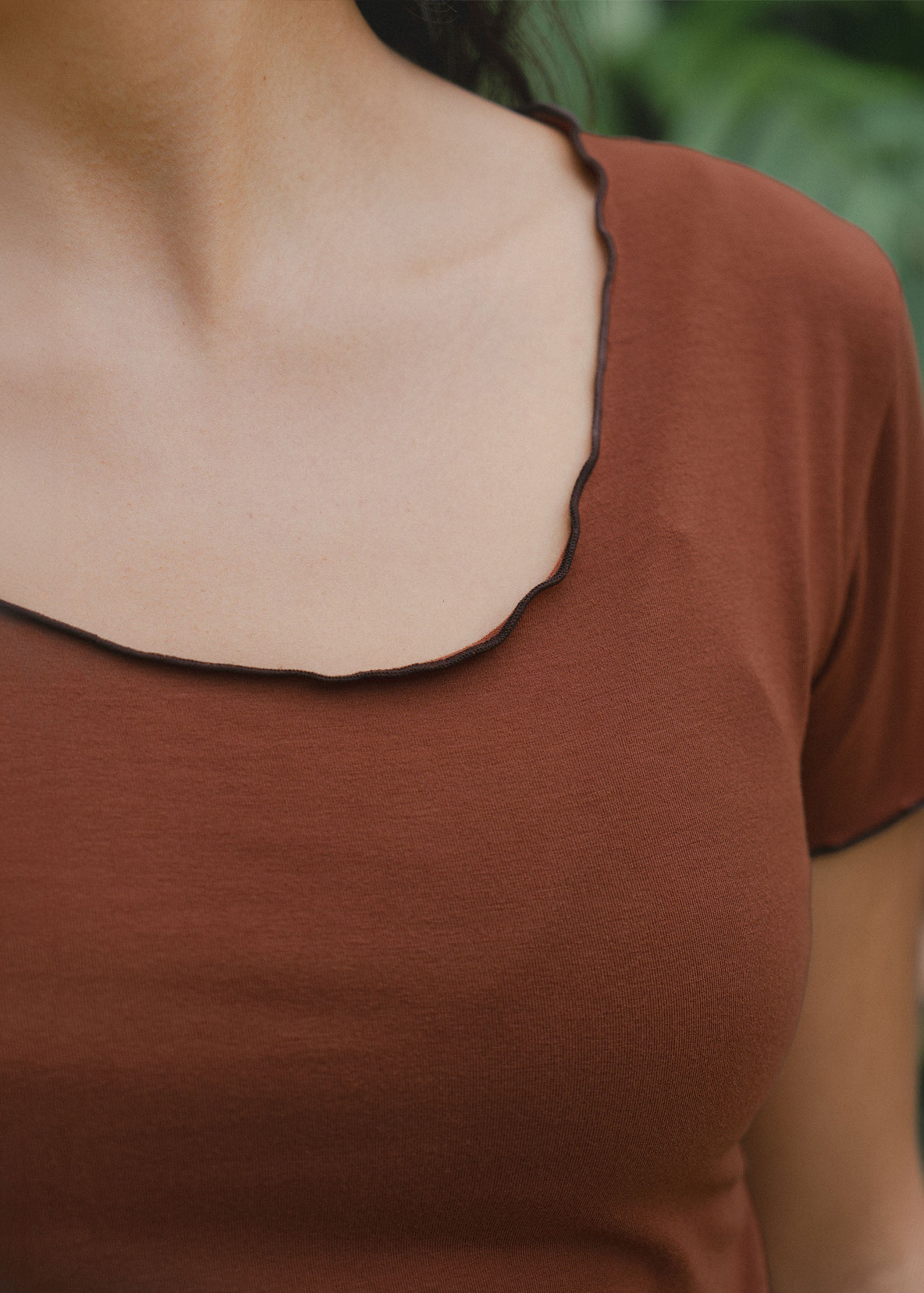 Yuki wears size XS/S. She is 163 cm (5.3”) tall, Bust 85cm(33.6”), Waist 69cm(27.2”). | Size XS/S