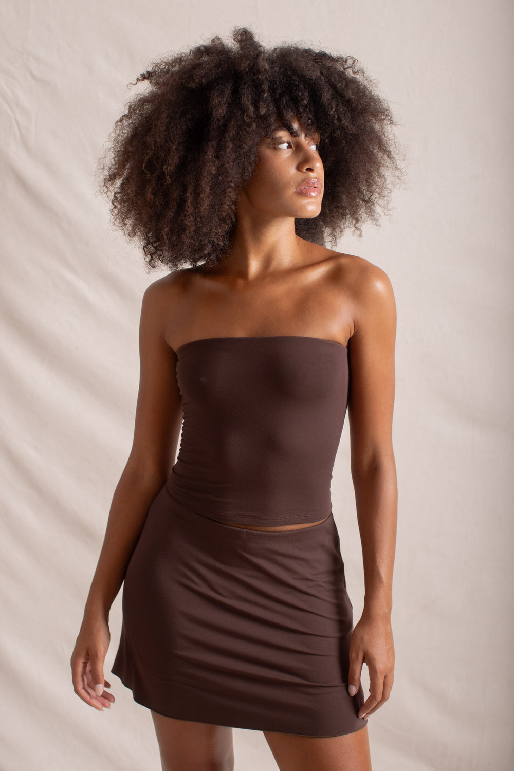 Chloe is wearing size S on Top and L/XL on Bottom, Bust 84cm (33.1”), Waist 68cm (26.8”), Hips 105cm (41.3”),  Height 173cm (5.7”)) | Size S