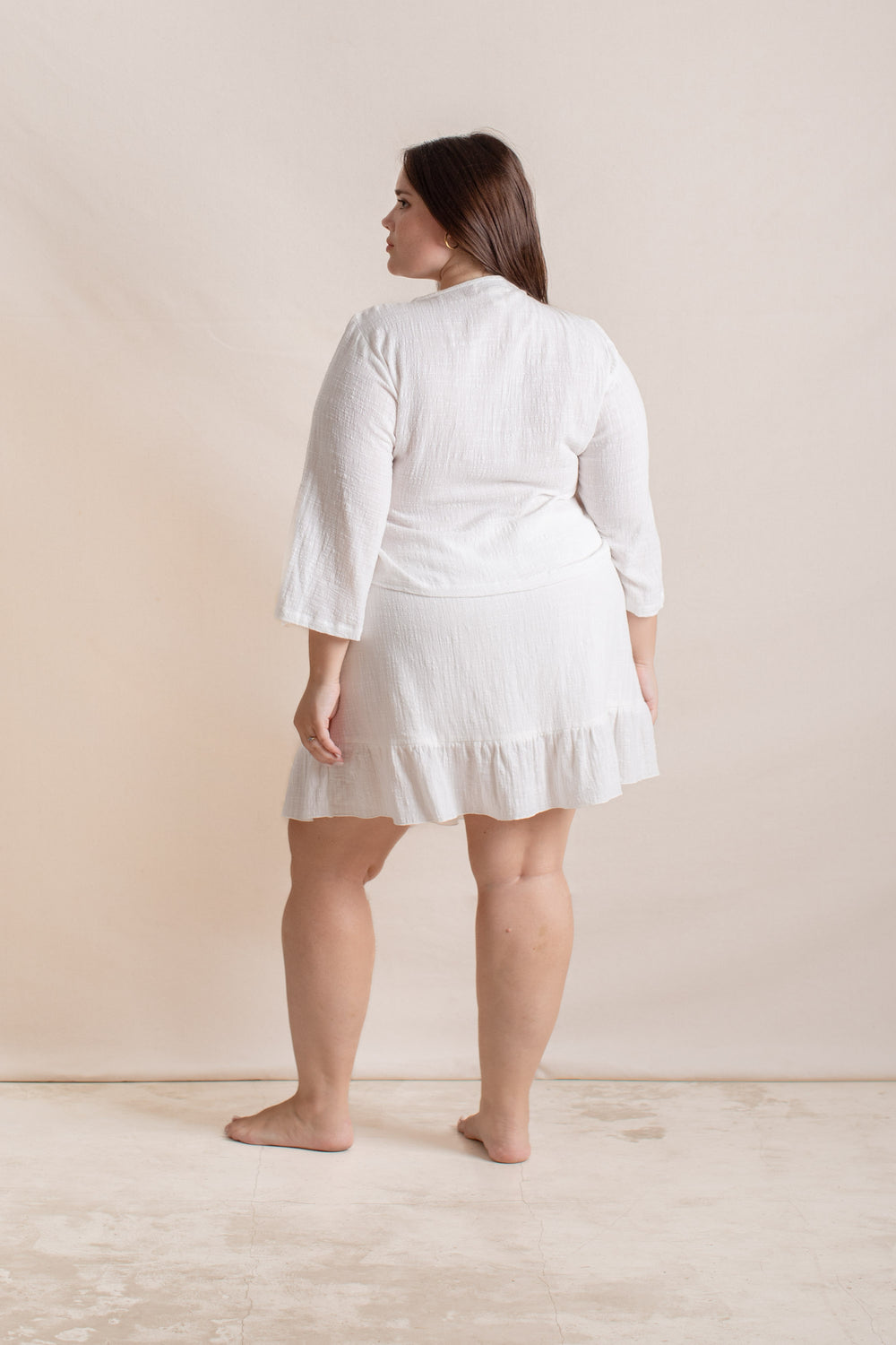 Olga is wearing XL/XXL, Bust 105cm (41.3”), Waist 83cm (32.7”), Hips 123cm (48.4”), Height 178cm (5.8”) | Size XL/XXL