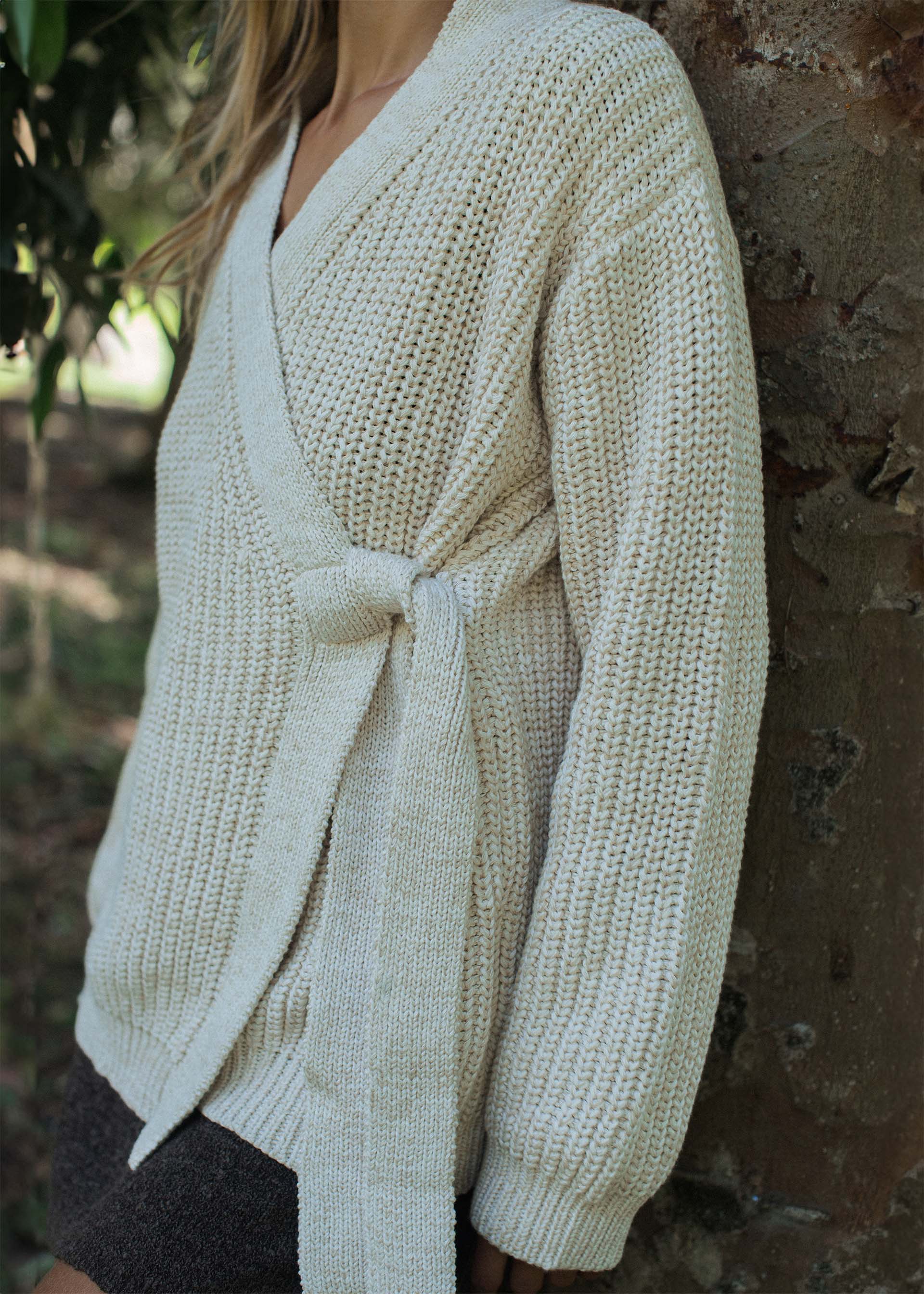 Andrea usually wears size XS/S. Bust 80cm (31.5”), Waist 69cm (27.2”), Hips 94cm(37”), Height 175cm(5.7”) | One Size