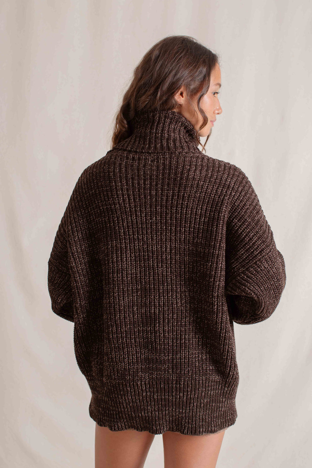 Dakota is wearing One Size. Bust 79cm (31.1”), Waist 65cm (25.5”), Hips 90cm (35.4”), Height 173cm (5.6”) | One Size