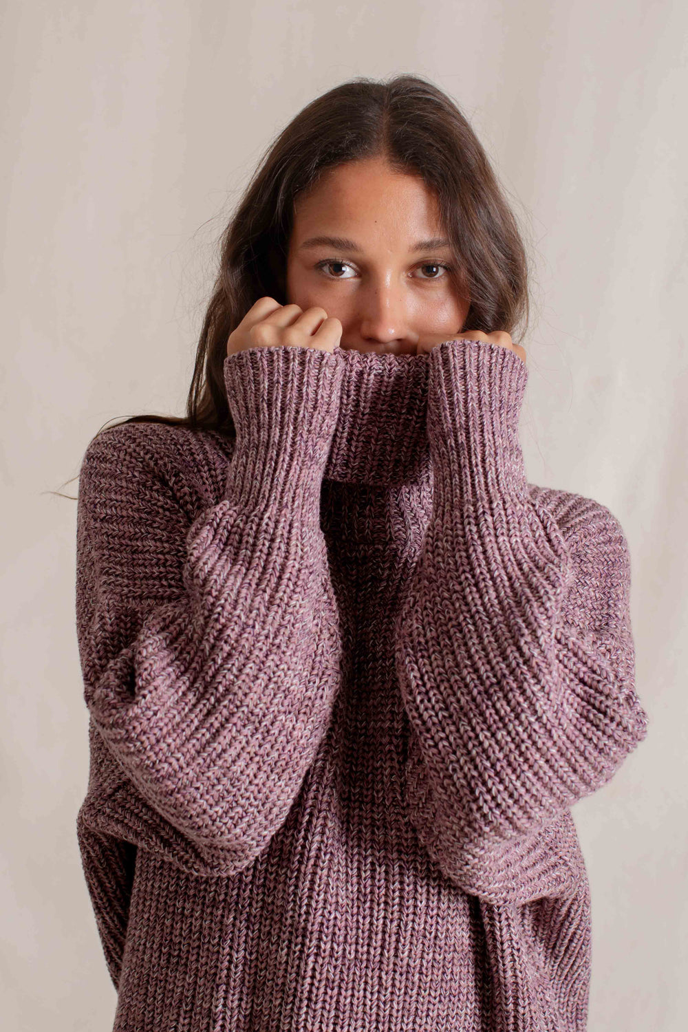 Dakota is wearing One Size. Bust 79cm (31.1”), Waist 65cm (25.5”), Hips 90cm (35.4”), Height 173cm (5.6”) | One Size