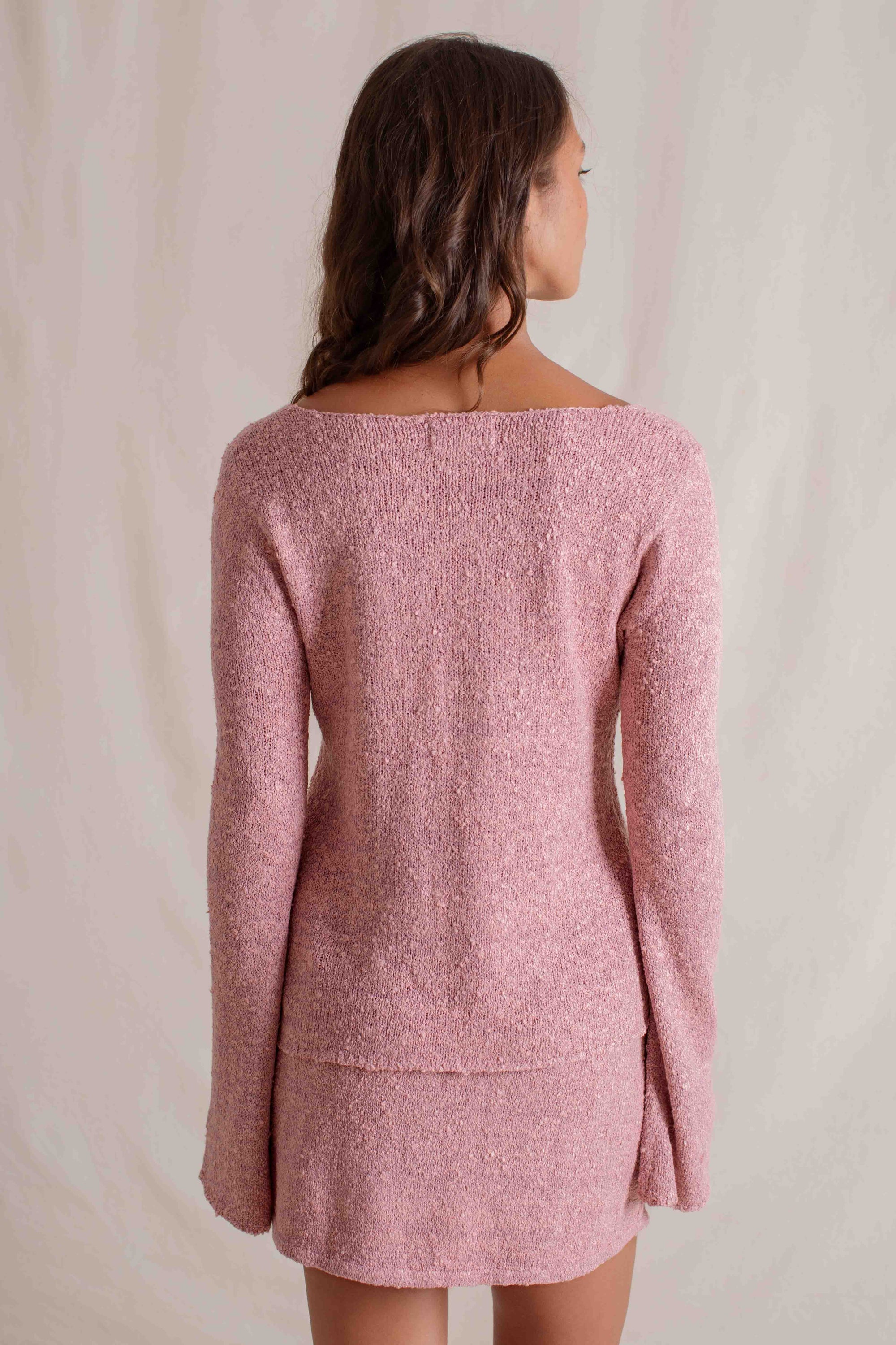 Dakota is wearing XS/S. Bust 79cm (31.1”), Waist 65cm (25.5”), Hips 90cm (35.4”), Height 173cm (5.6”) | Size XS/S