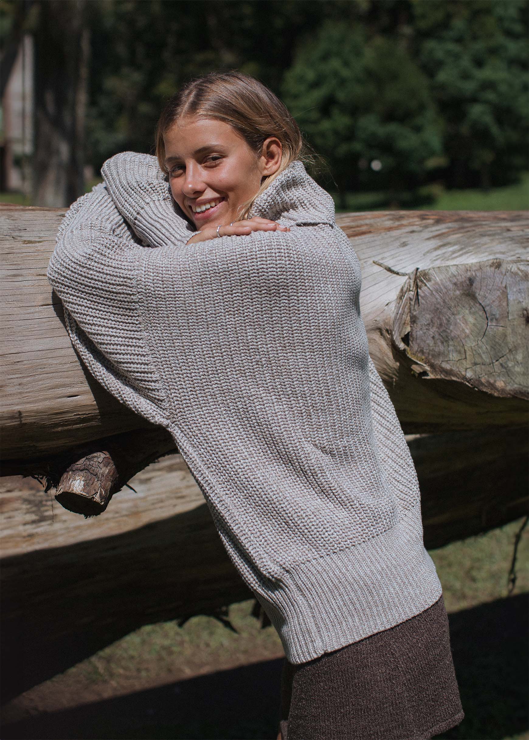 Andrea usually wears size XS/S. Bust 80cm (31.5”), Waist 69cm (27.2”), Hips 94cm(37”), Height 175cm(5.7”) | One Size