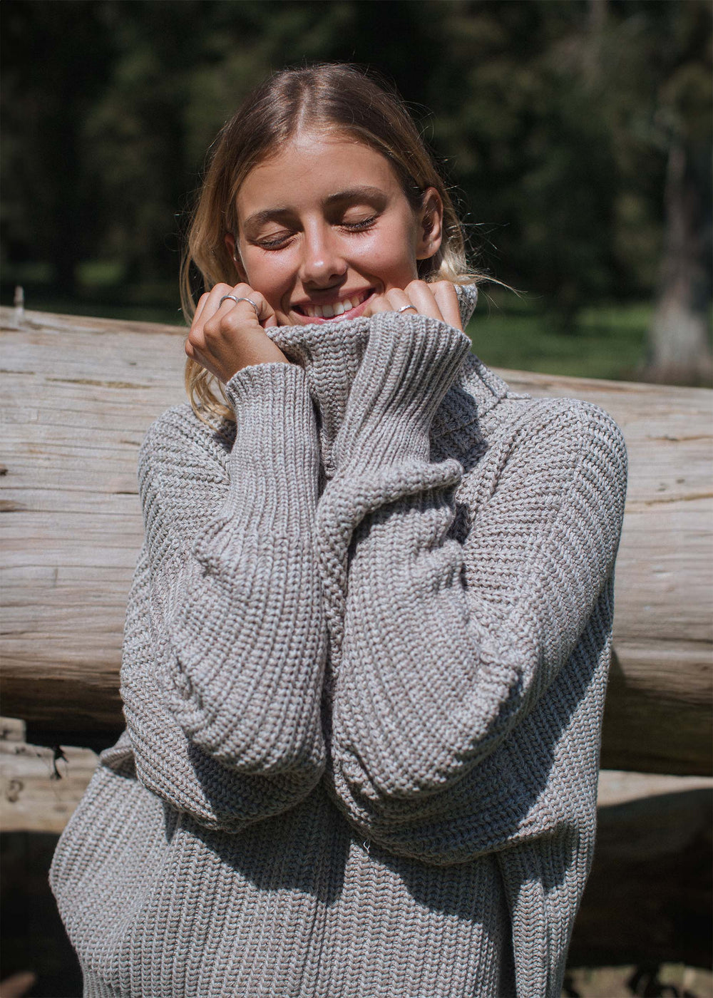 Andrea usually wears size XS/S. Bust 80cm (31.5”), Waist 69cm (27.2”), Hips 94cm(37”), Height 175cm(5.7”) | One Size