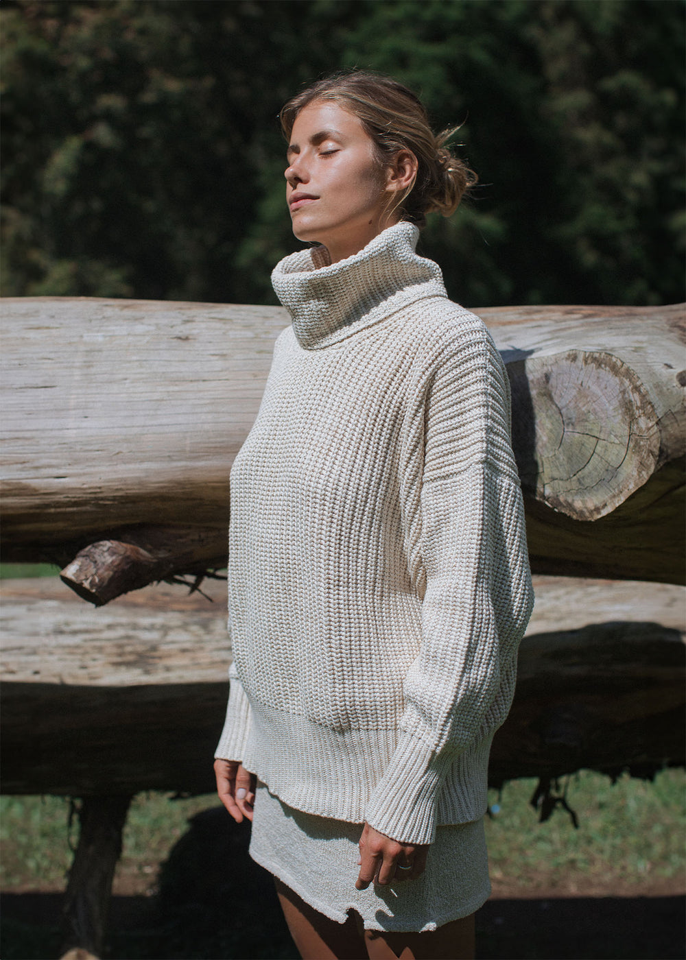 Andrea usually wears size XS/S. Bust 80cm (31.5”), Waist 69cm (27.2”), Hips 94cm(37”), Height 175cm(5.7”) | One Size