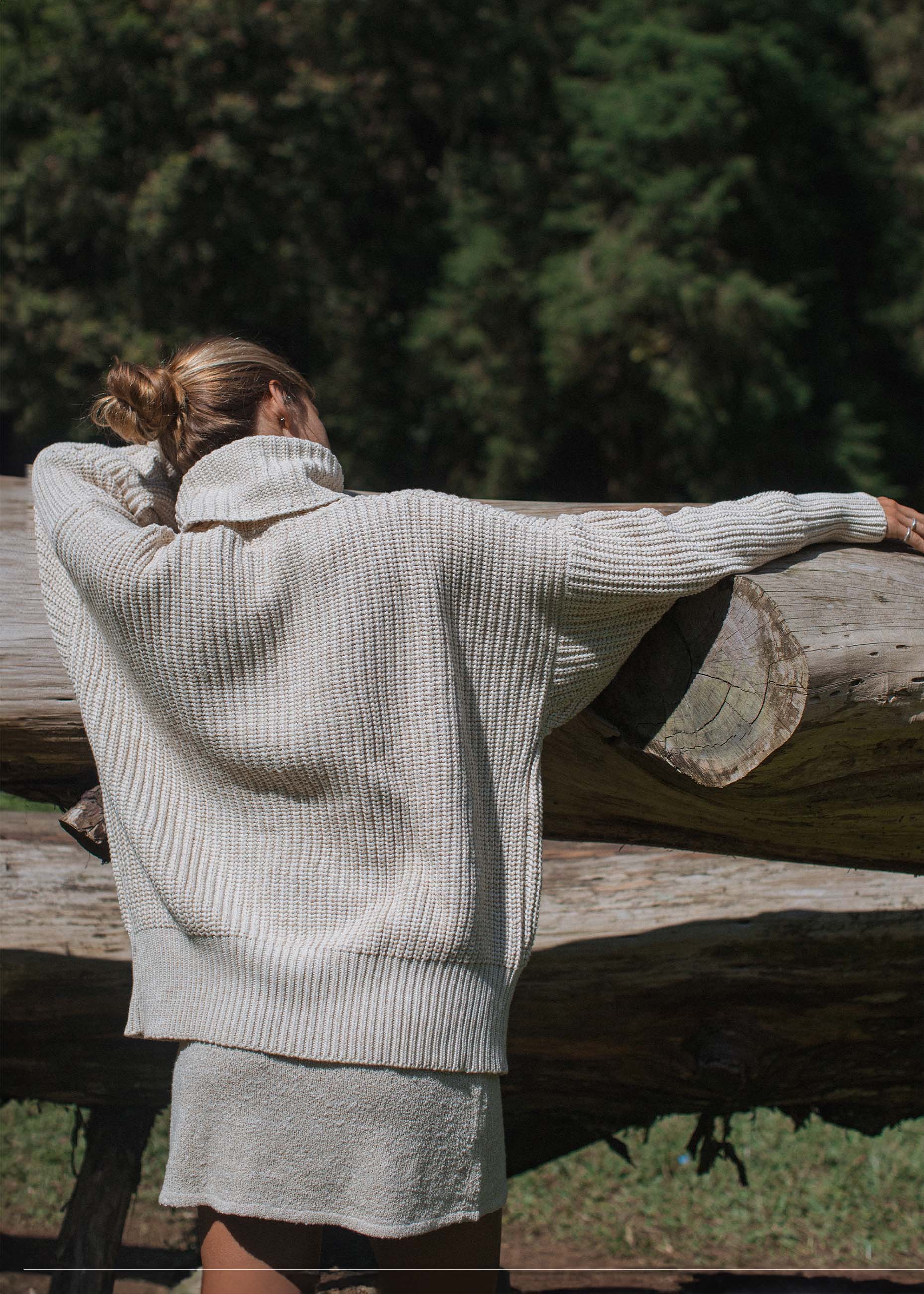 Andrea usually wears size XS/S. Bust 80cm (31.5”), Waist 69cm (27.2”), Hips 94cm(37”), Height 175cm(5.7”) | One Size