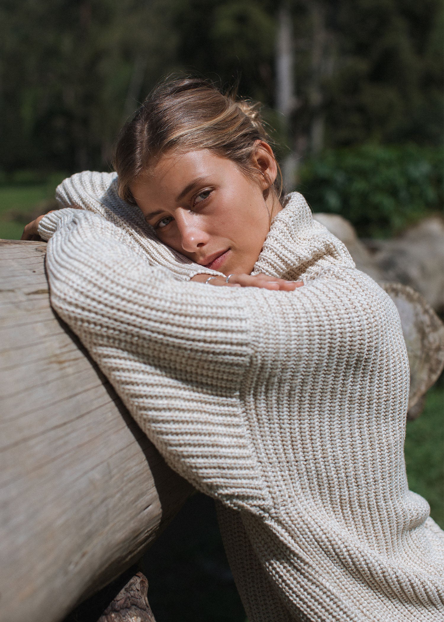 Andrea usually wears size XS/S. Bust 80cm (31.5”), Waist 69cm (27.2”), Hips 94cm(37”), Height 175cm(5.7”) | One Size