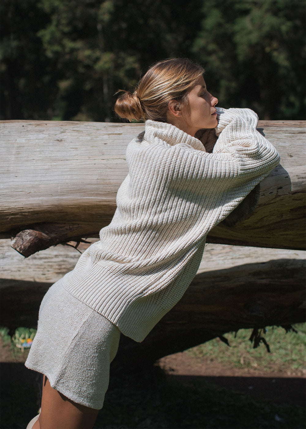 Andrea usually wears size XS/S. Bust 80cm (31.5”), Waist 69cm (27.2”), Hips 94cm(37”), Height 175cm(5.7”) | One Size