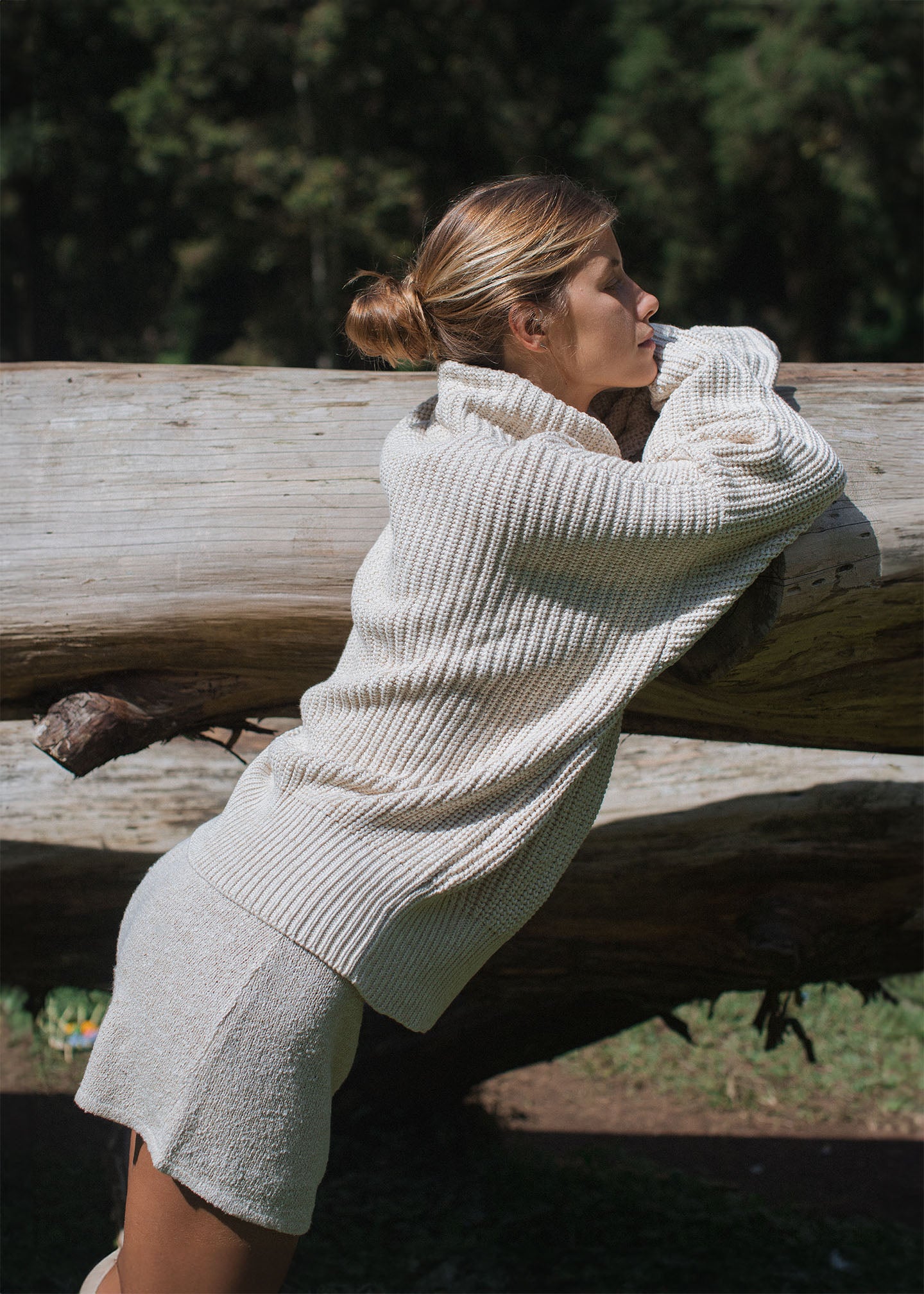 Andrea usually wears size XS/S. Bust 80cm (31.5”), Waist 69cm (27.2”), Hips 94cm(37”), Height 175cm(5.7”) | One Size