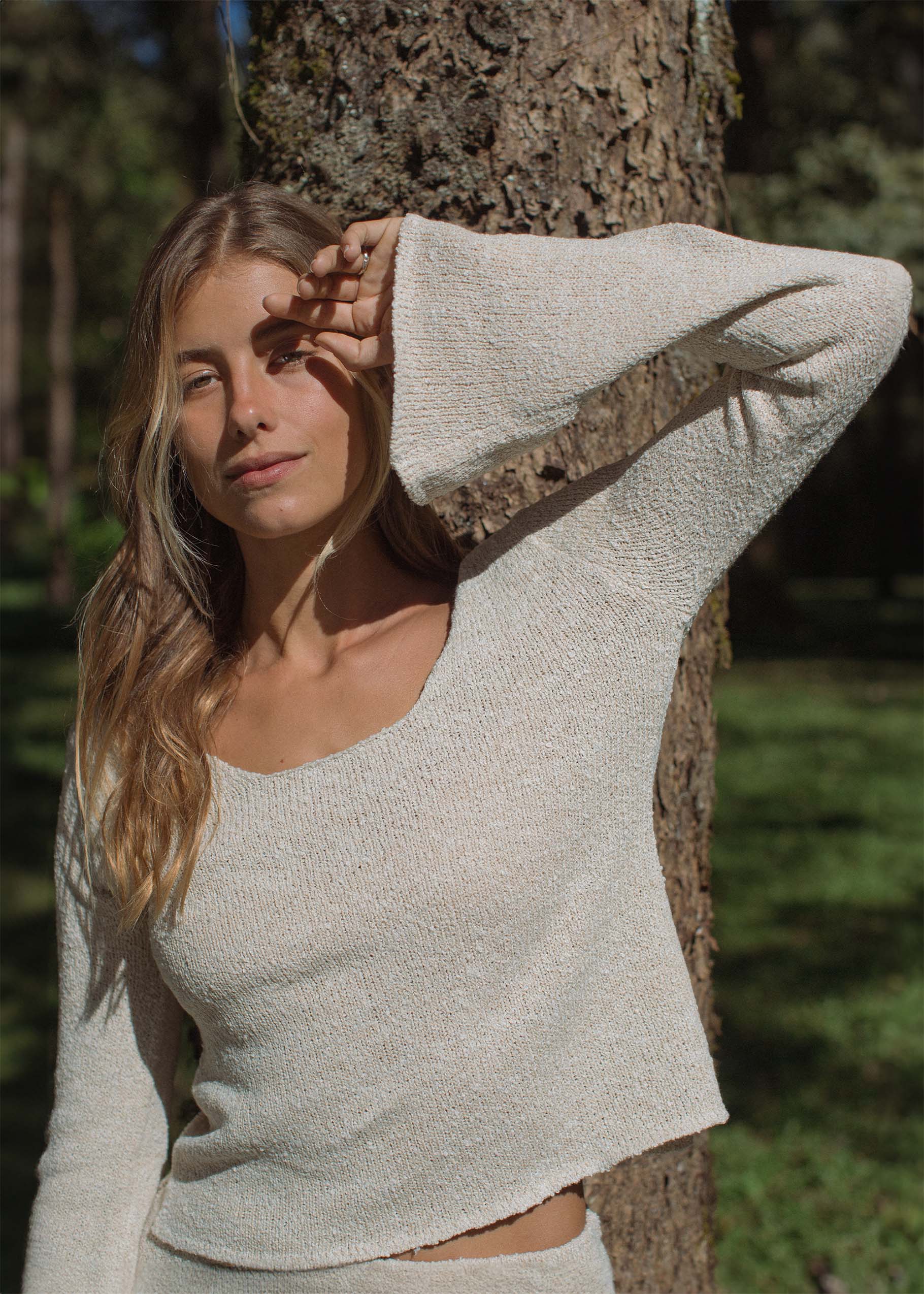 Andrea is wearing size XS/S. Bust 80cm (31.5”), Waist 69cm (27.2”), Hips 94cm(37”), Height 175cm(5.7”) | Size XS/S