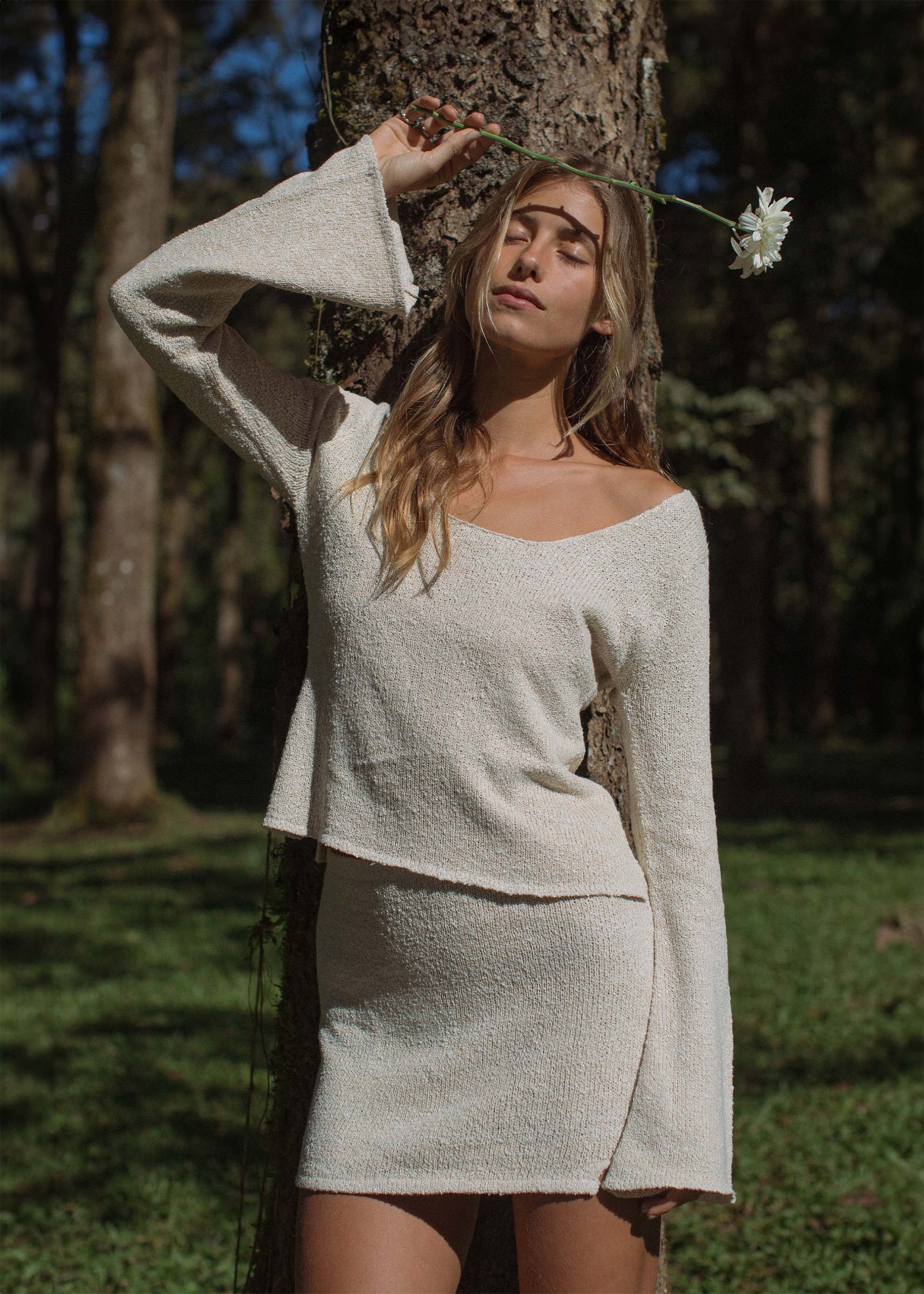 Andrea is wearing size XS/S. Bust 80cm (31.5”), Waist 69cm (27.2”), Hips 94cm(37”), Height 175cm(5.7”) | Size XS/S