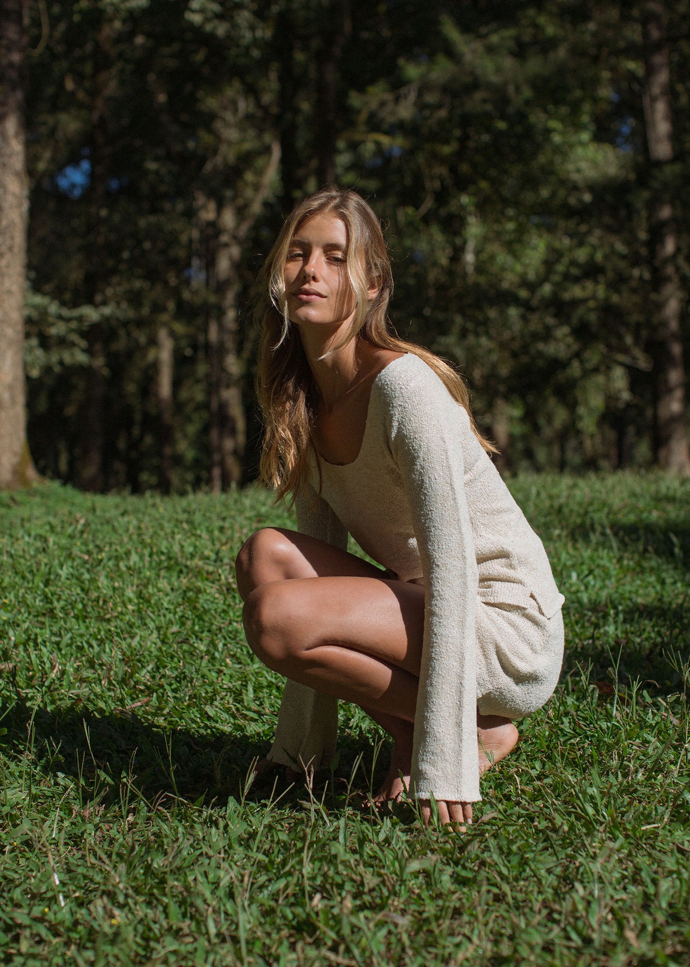 Andrea is wearing size XS/S. Bust 80cm (31.5”), Waist 69cm (27.2”), Hips 94cm(37”), Height 175cm(5.7”) | Size XS/S