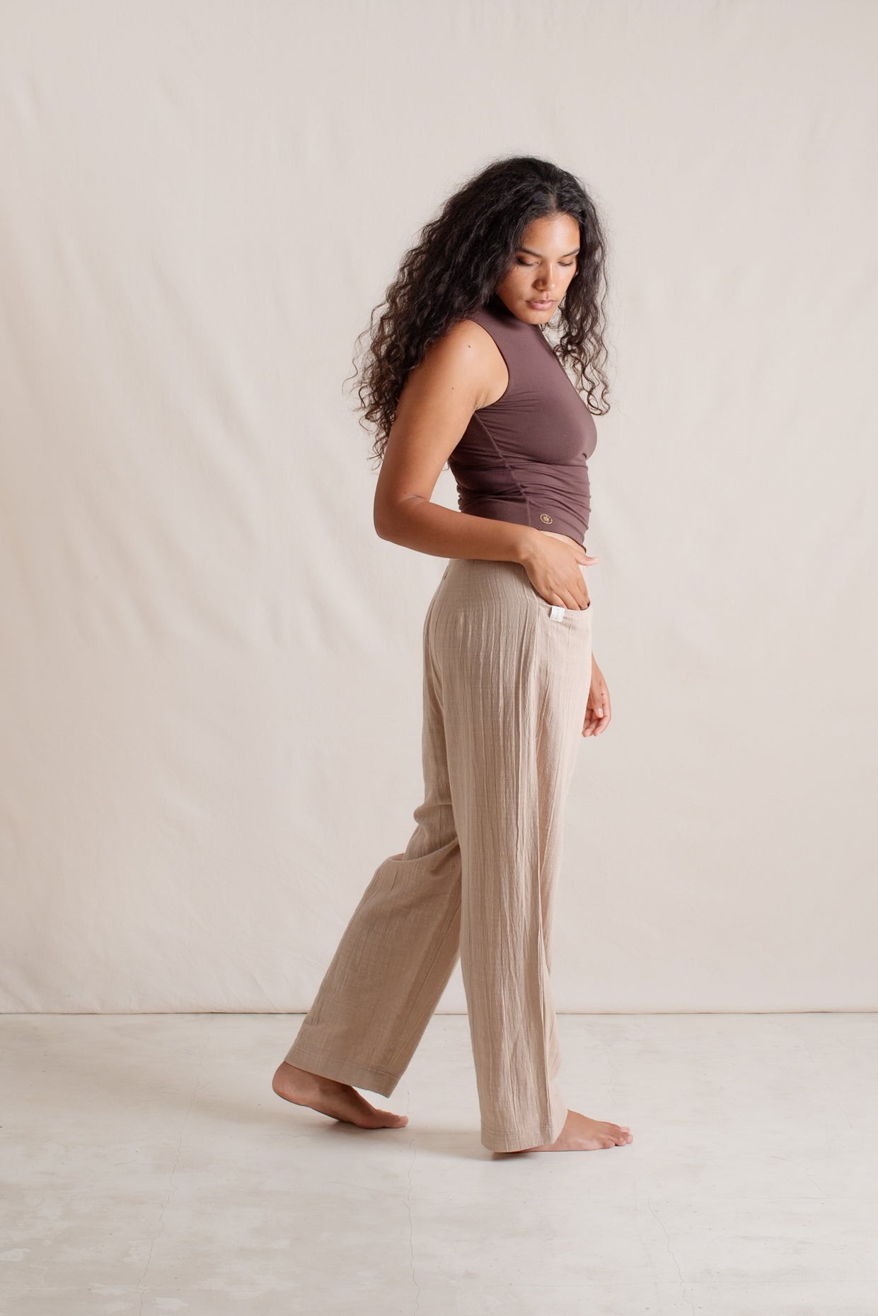 Jade is wearing size M/L. Bust: 95cm (37.4”), Waist: 82cm (32.2”), Hips: 107cm (42.1”), Height 181cm (5.9”). | Size M/L