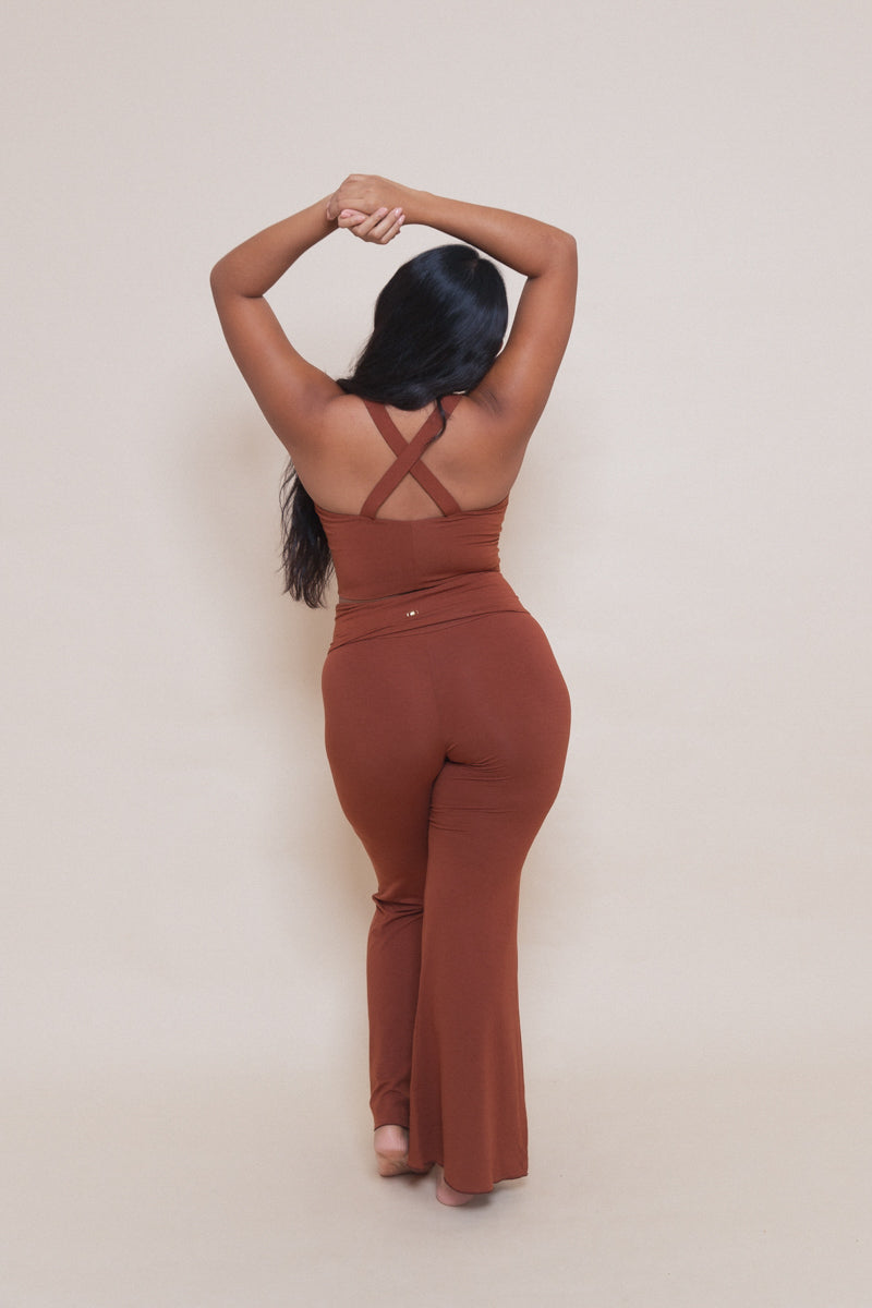 Sari is wearing size L. Bust 98cm (38.5”), Waist 75cm (29.5”) | Size L