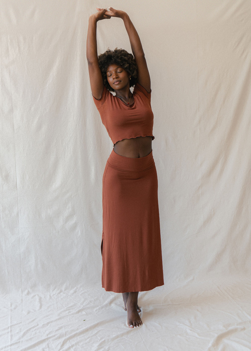 Shiree is wearing size S/M. Height 173cm(5.7”) | Size S/M