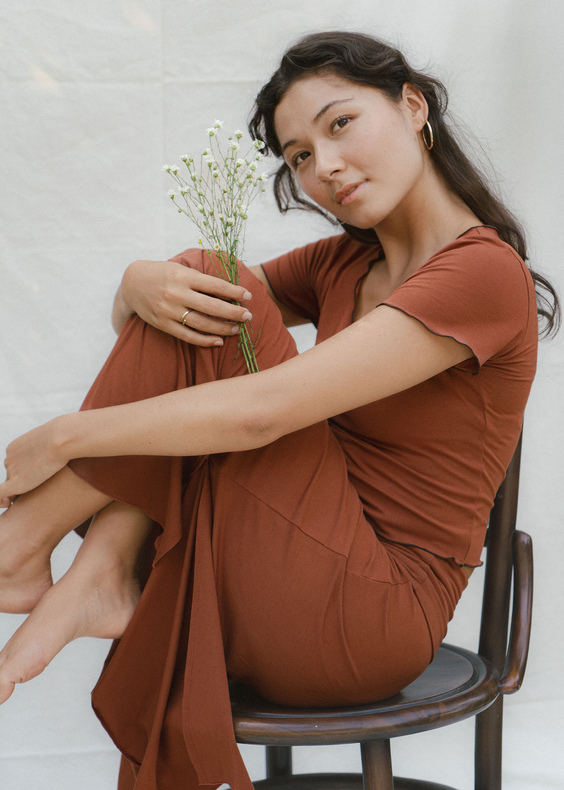 Yuki wears size XXS/XS. She is 163 cm (5.3”) tall, Waist 69cm(27.2”), Hips 75cm(29.5”) | Size XXS/XS