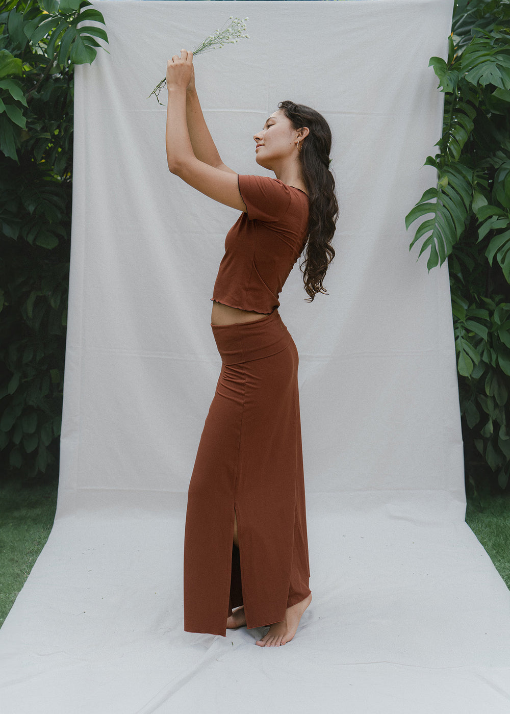 Yuki wears size XXS/XS. She is 163 cm (5.3”) tall, Waist 69cm(27.2”), Hips 75cm(29.5”) | Size XXS/XS