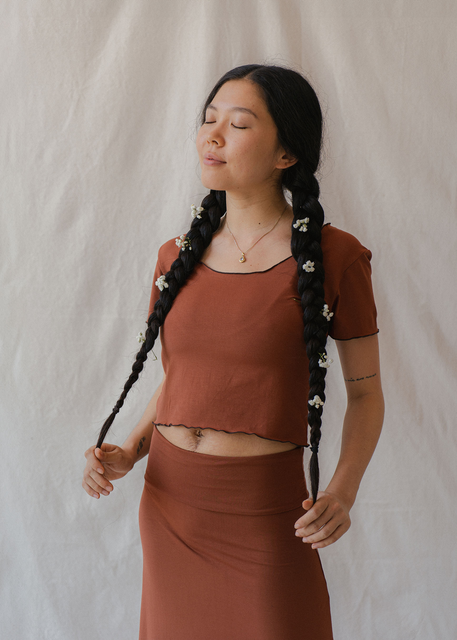 Marai wears size XS/S. She is 158 cm (5.2”) tall, Bust 80cm(31.5”), Waist 67cm(26.3”). | Size XS/S