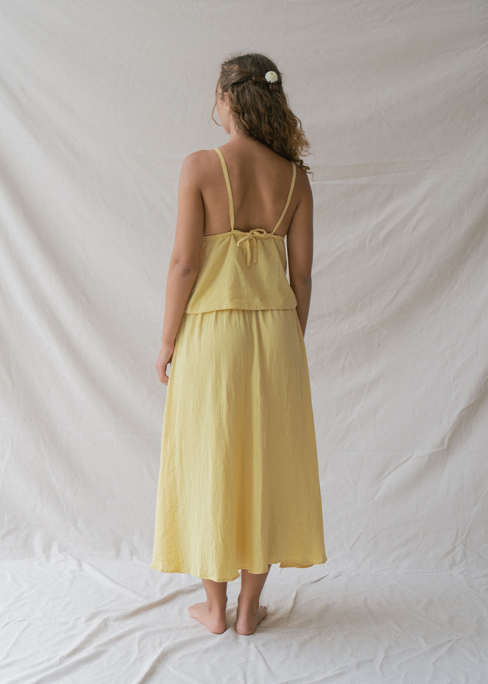 Lucy is wearing size XS/S. Waist: 57cm(22.4”), Hips: 96cm(37.8”), Height 170cm(5.6”). | Size XS/S