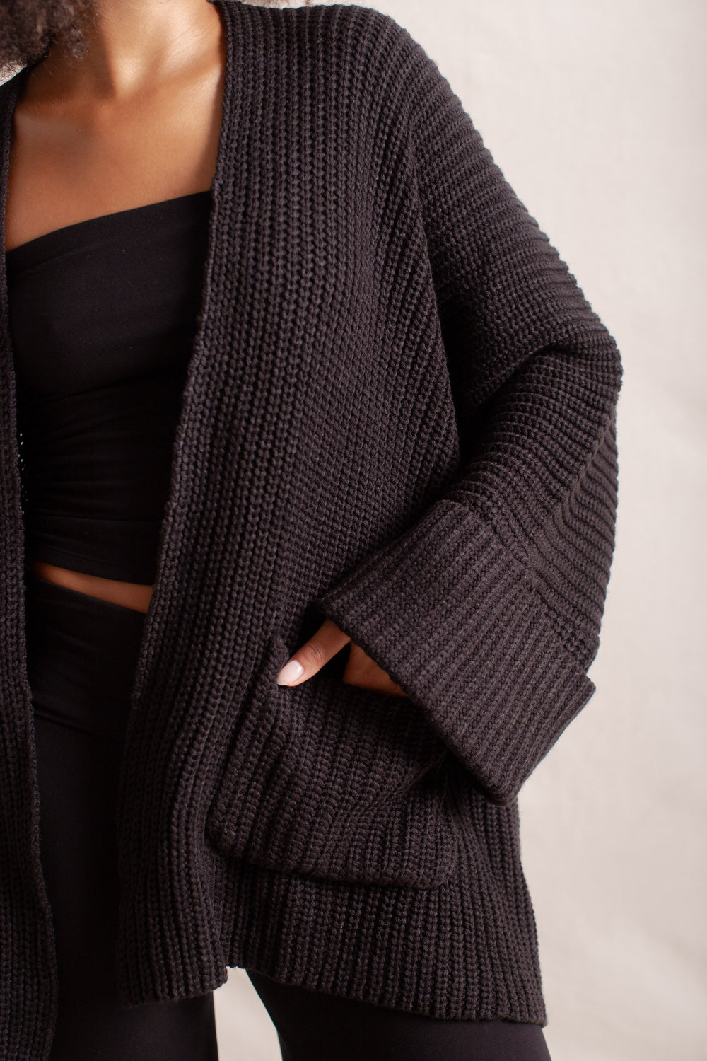 Chloe usually wears size S on tops, Bust 84cm (33.1”), Waist 68cm (26.8”), Hips 105cm (41.3”),  Height 173cm (5.7”) | One Size